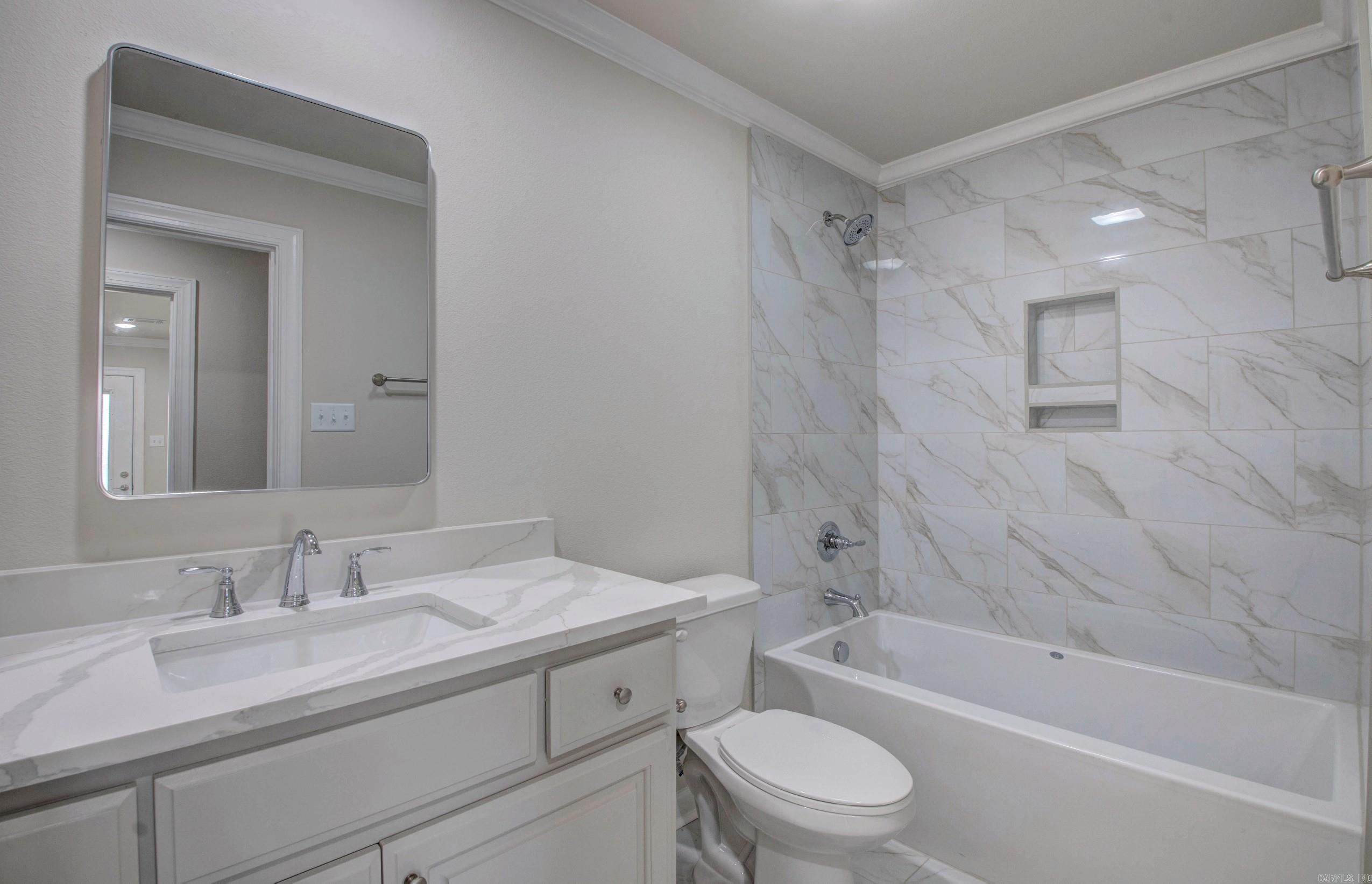 MAJESTIC POINTE - Residential