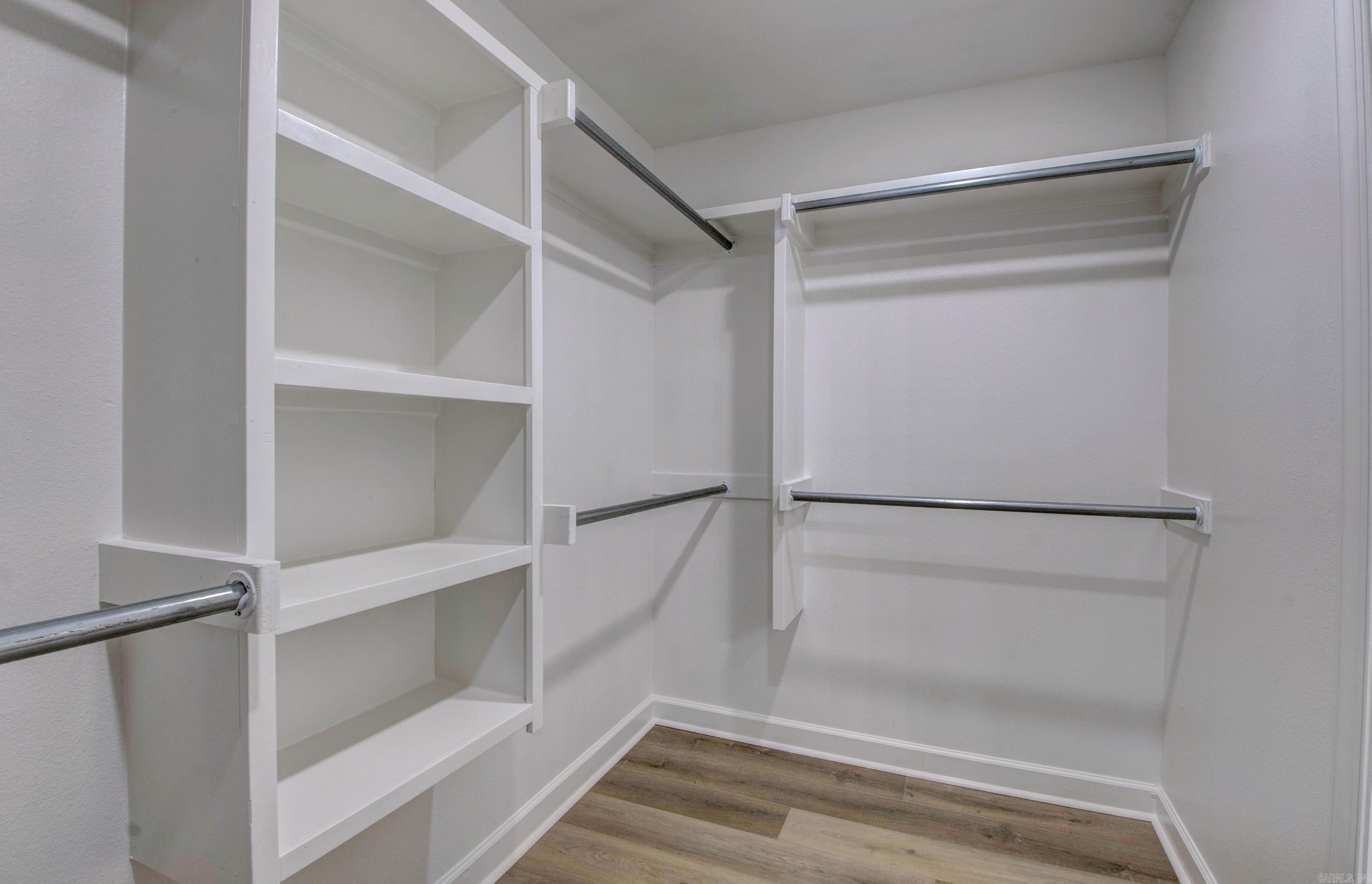 MAJESTIC POINTE - Residential