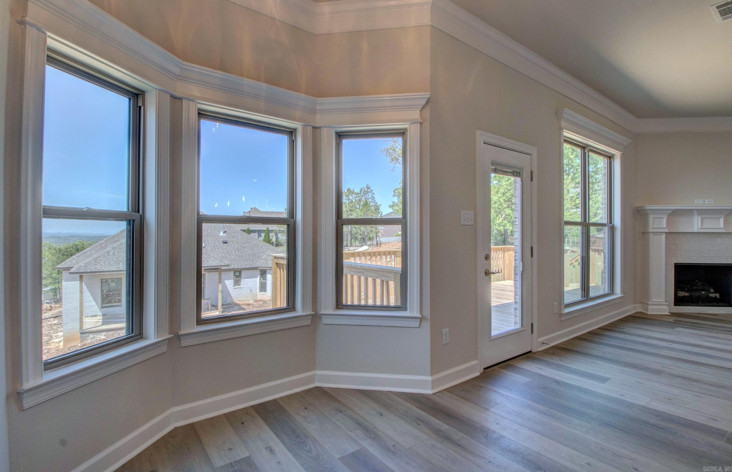 MAJESTIC POINTE - Residential