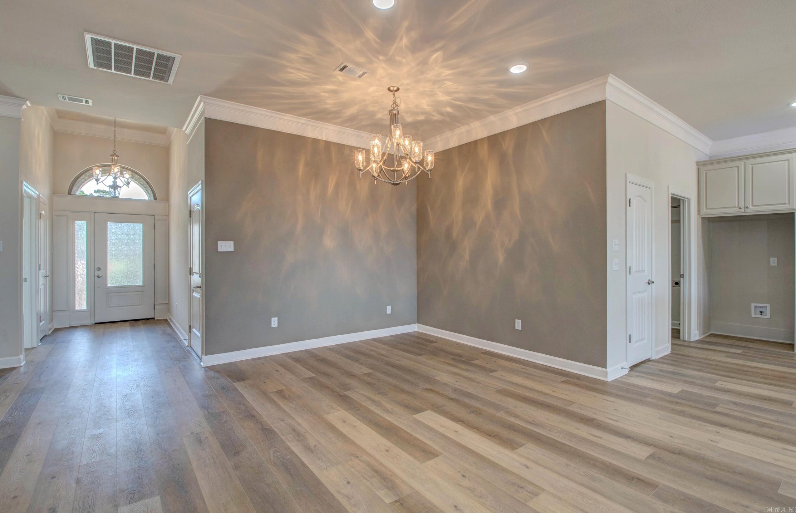 MAJESTIC POINTE - Residential