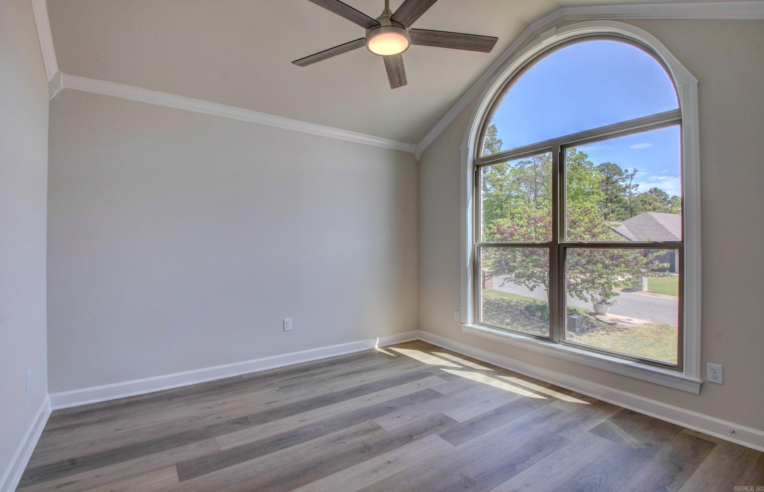 MAJESTIC POINTE - Residential