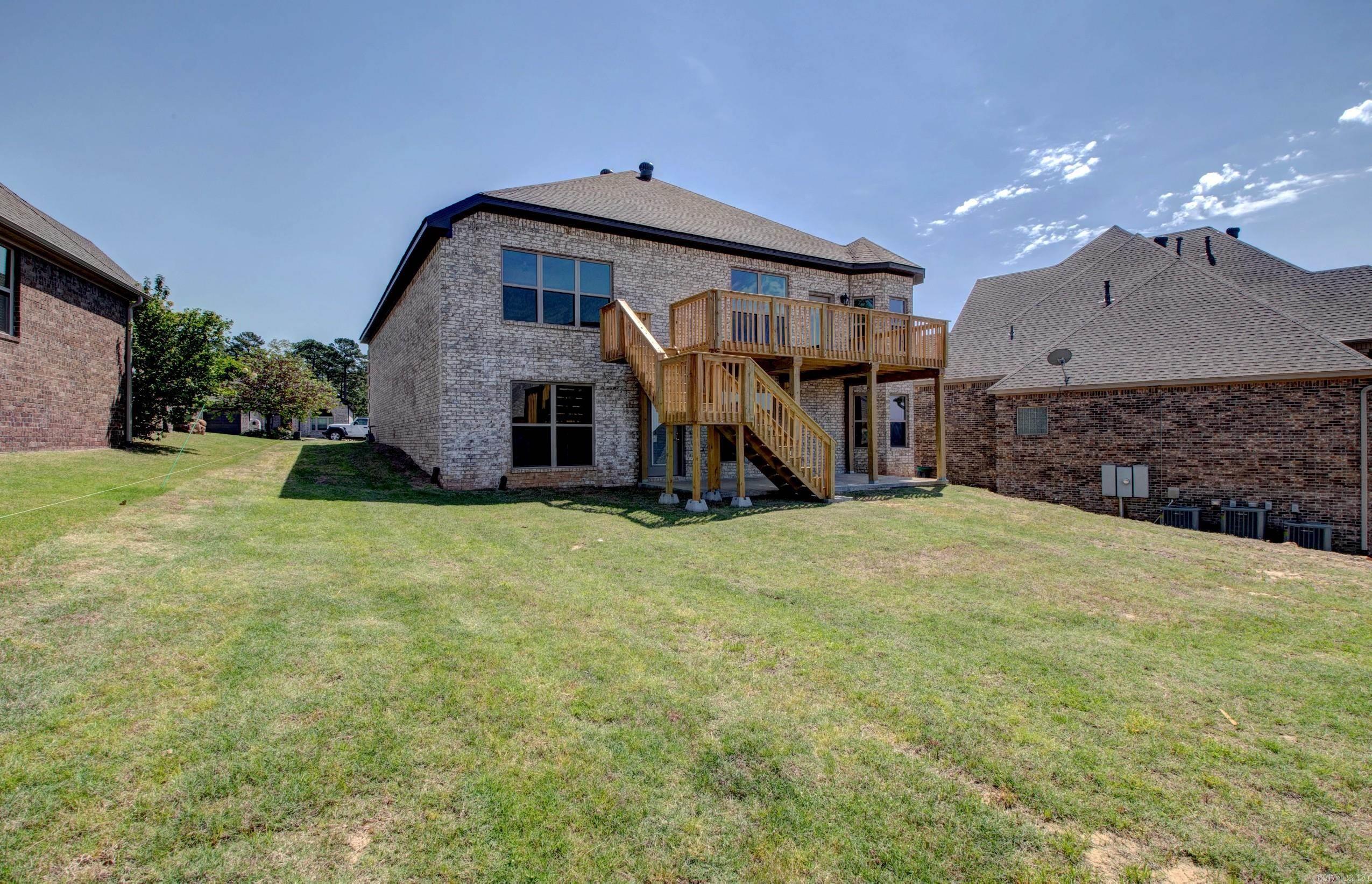 MAJESTIC POINTE - Residential