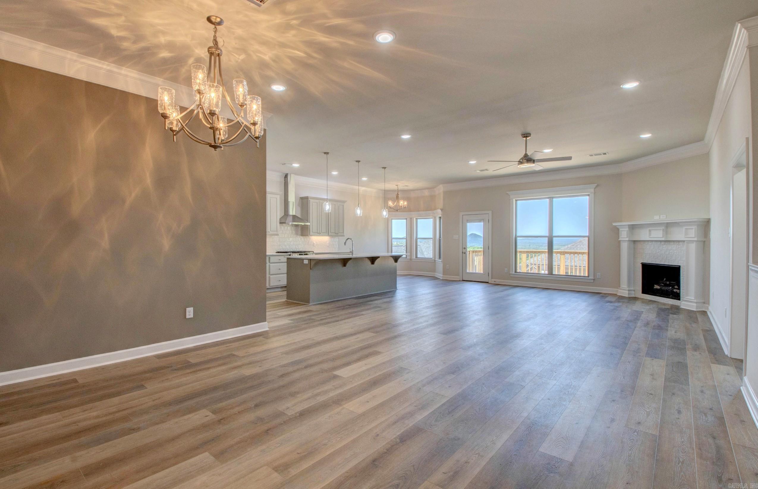 MAJESTIC POINTE - Residential