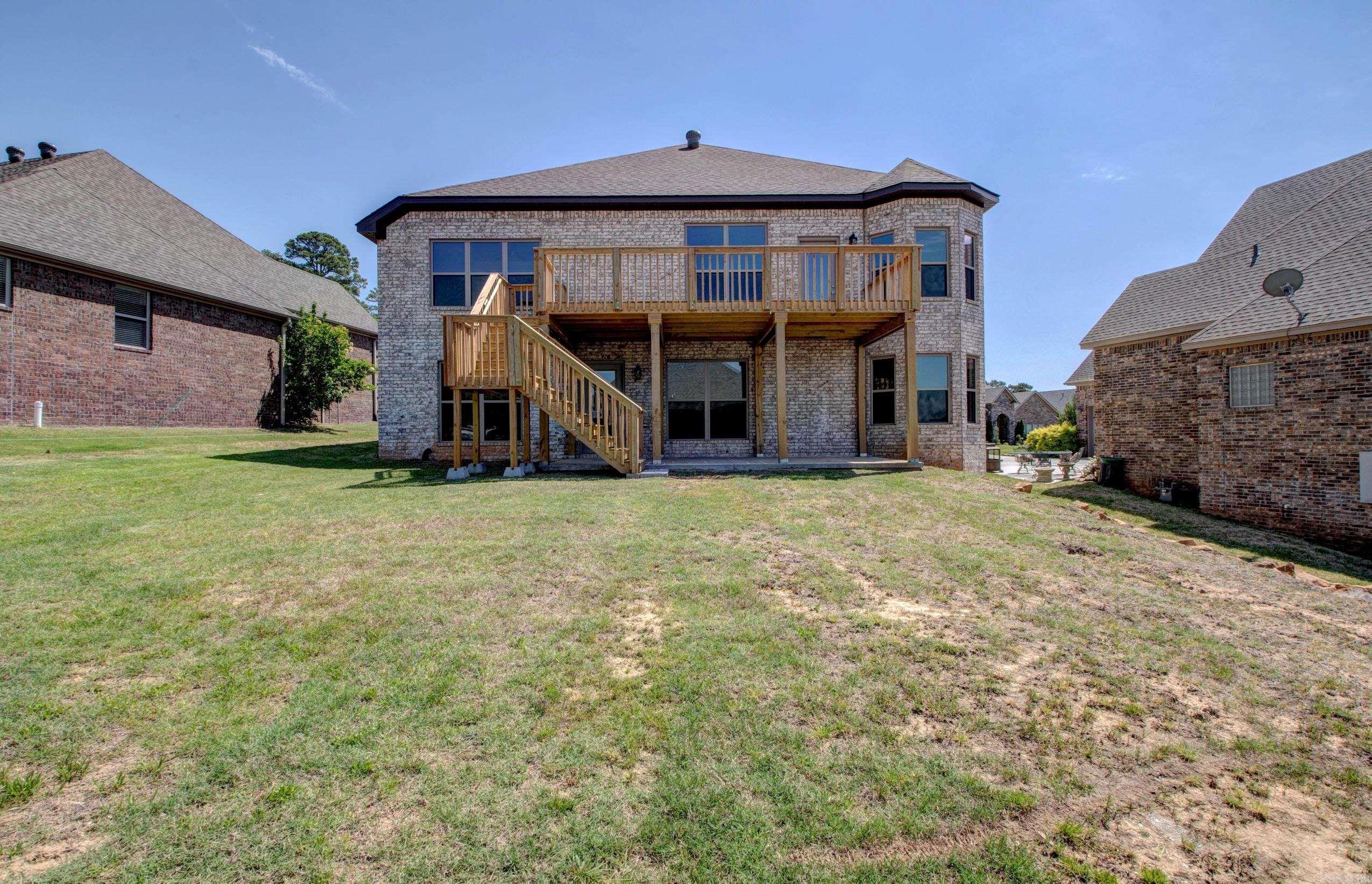 MAJESTIC POINTE - Residential