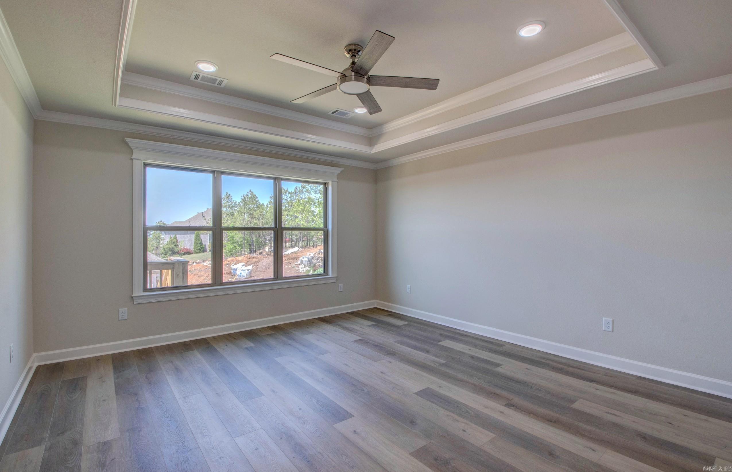 MAJESTIC POINTE - Residential