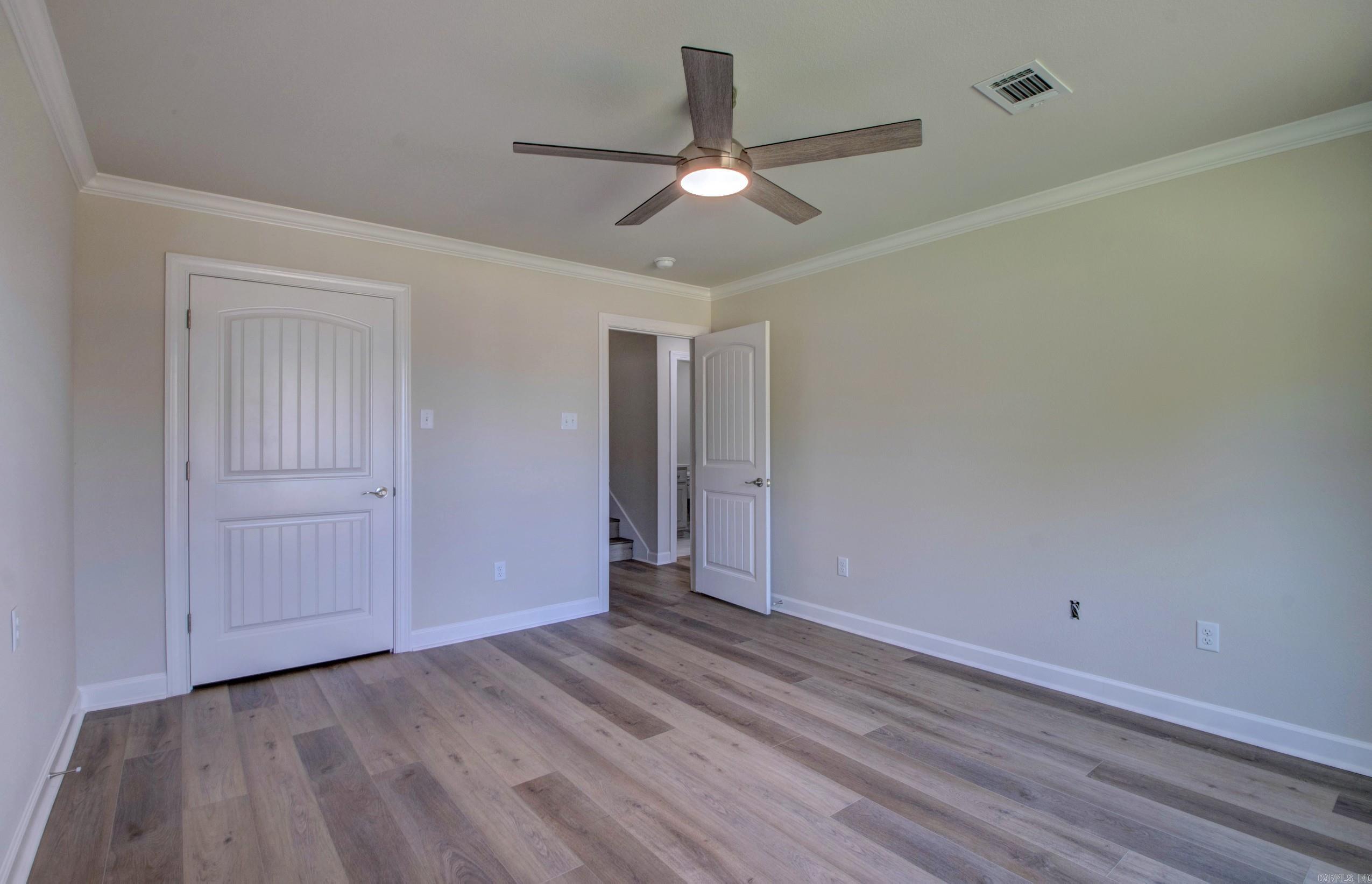 MAJESTIC POINTE - Residential