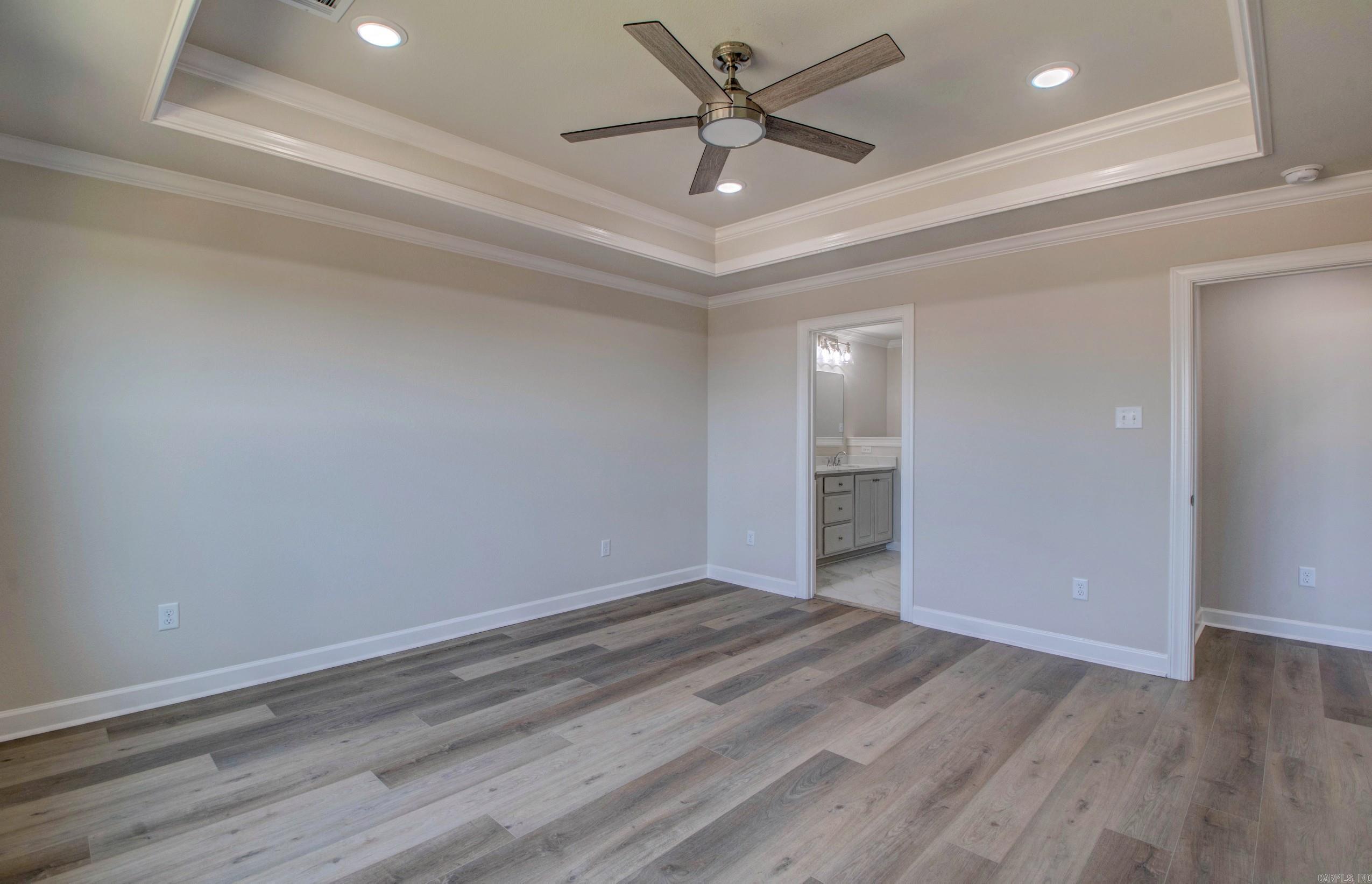 MAJESTIC POINTE - Residential