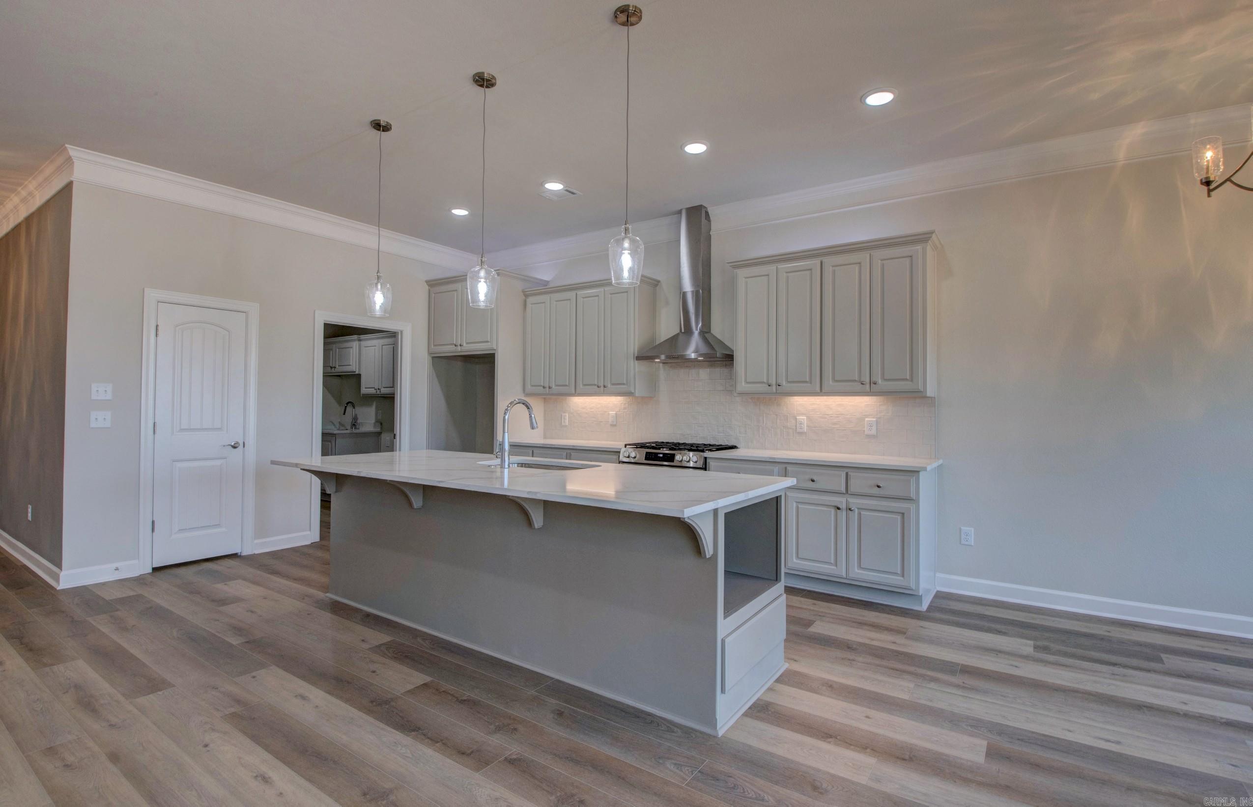 MAJESTIC POINTE - Residential