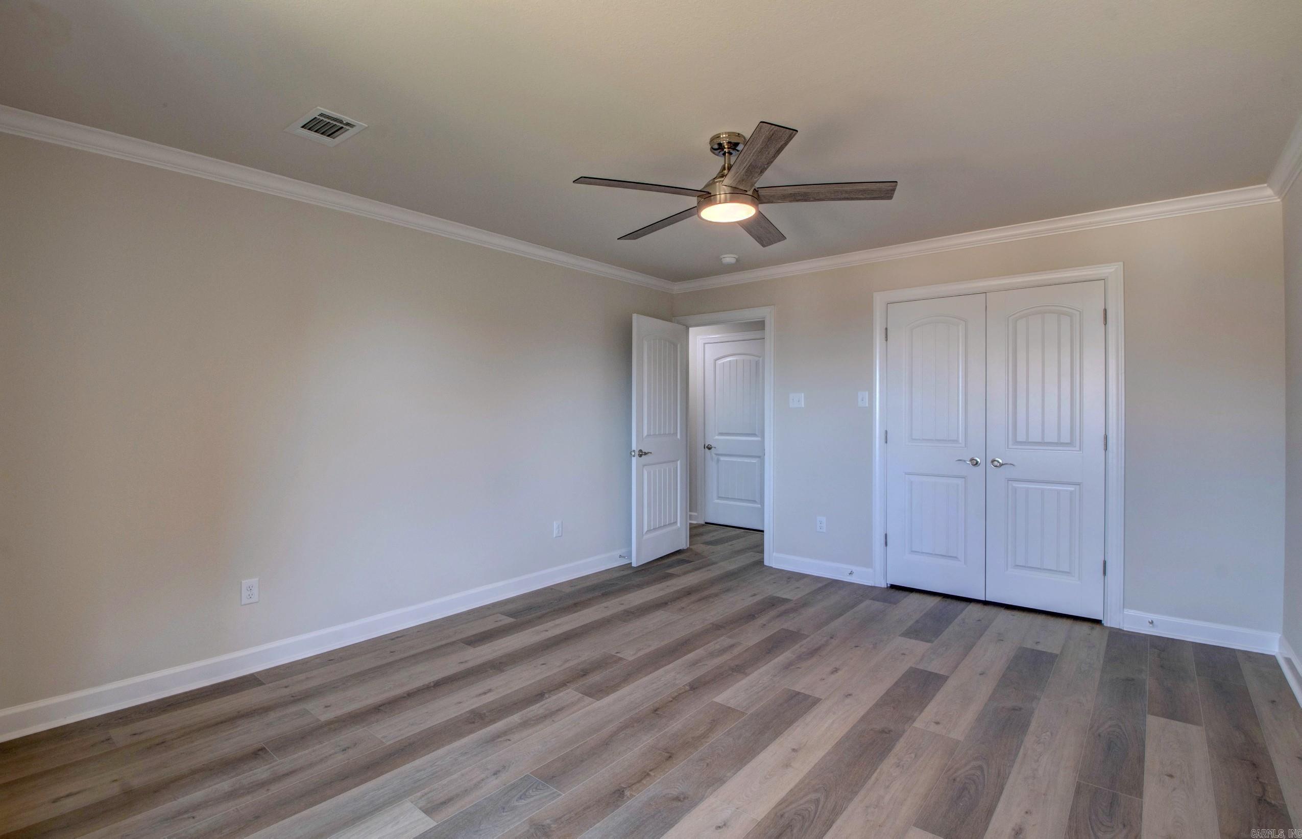 MAJESTIC POINTE - Residential