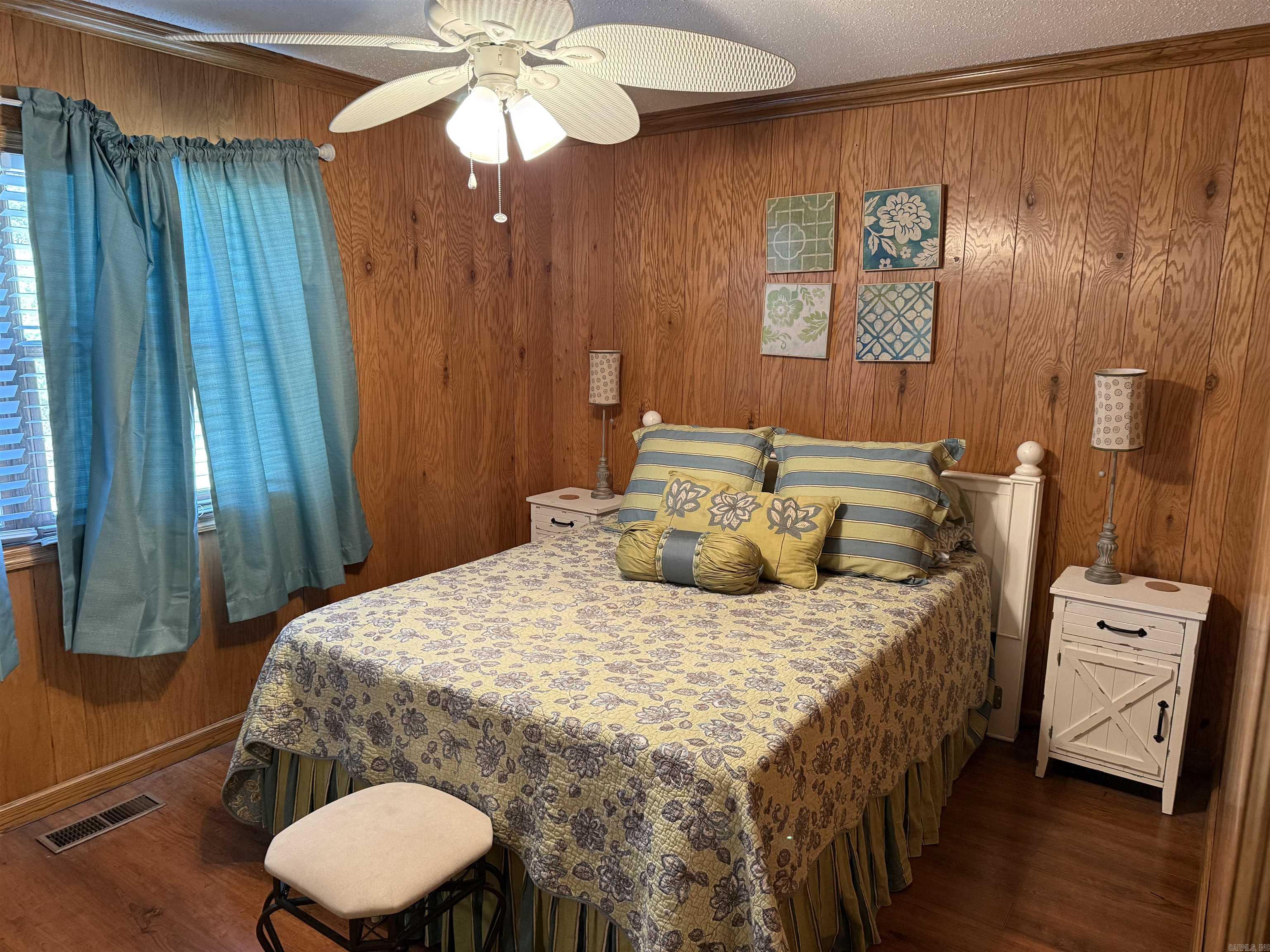 LAKEWOOD HILLS CONDO - Residential