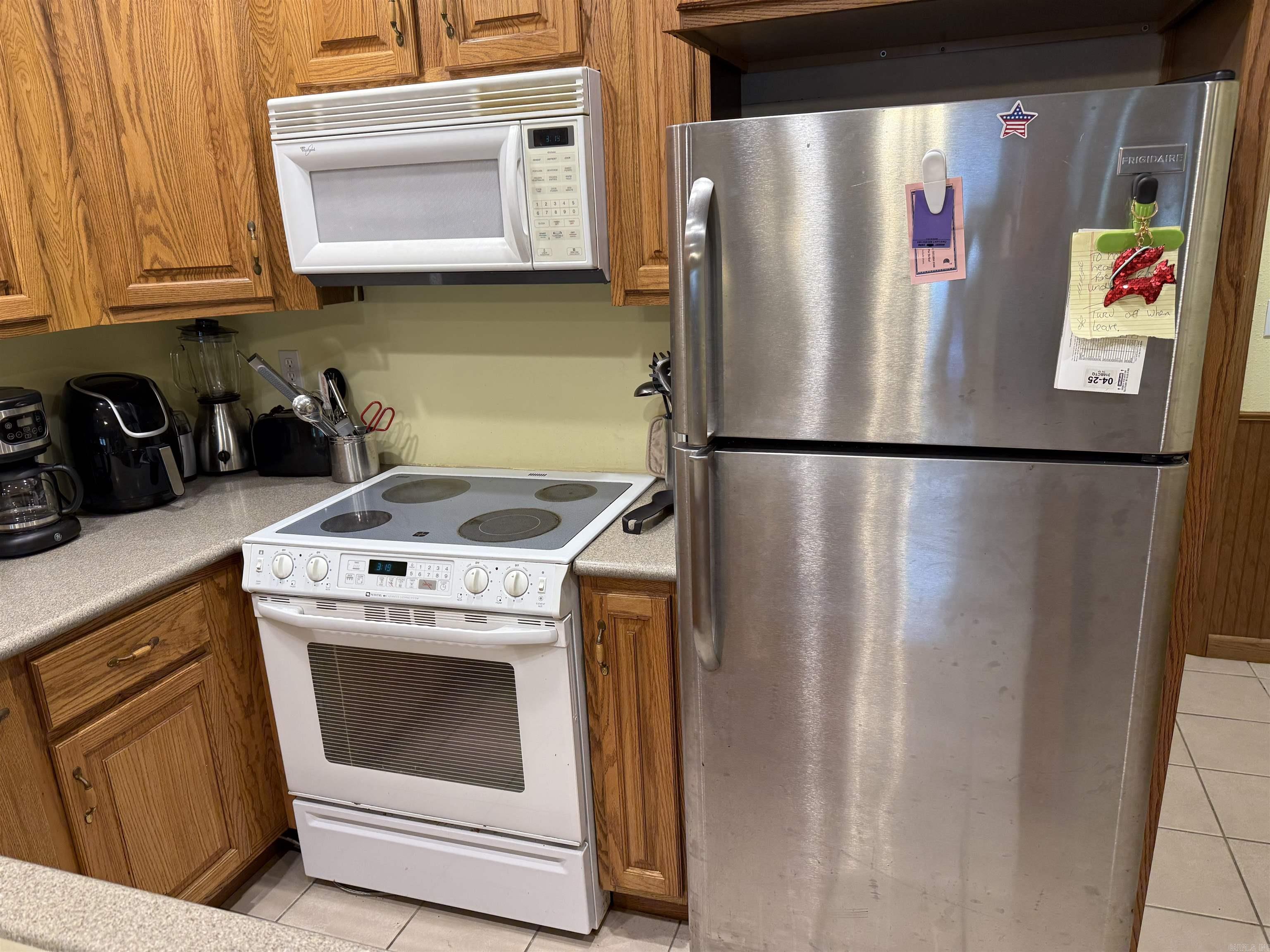LAKEWOOD HILLS CONDO - Residential