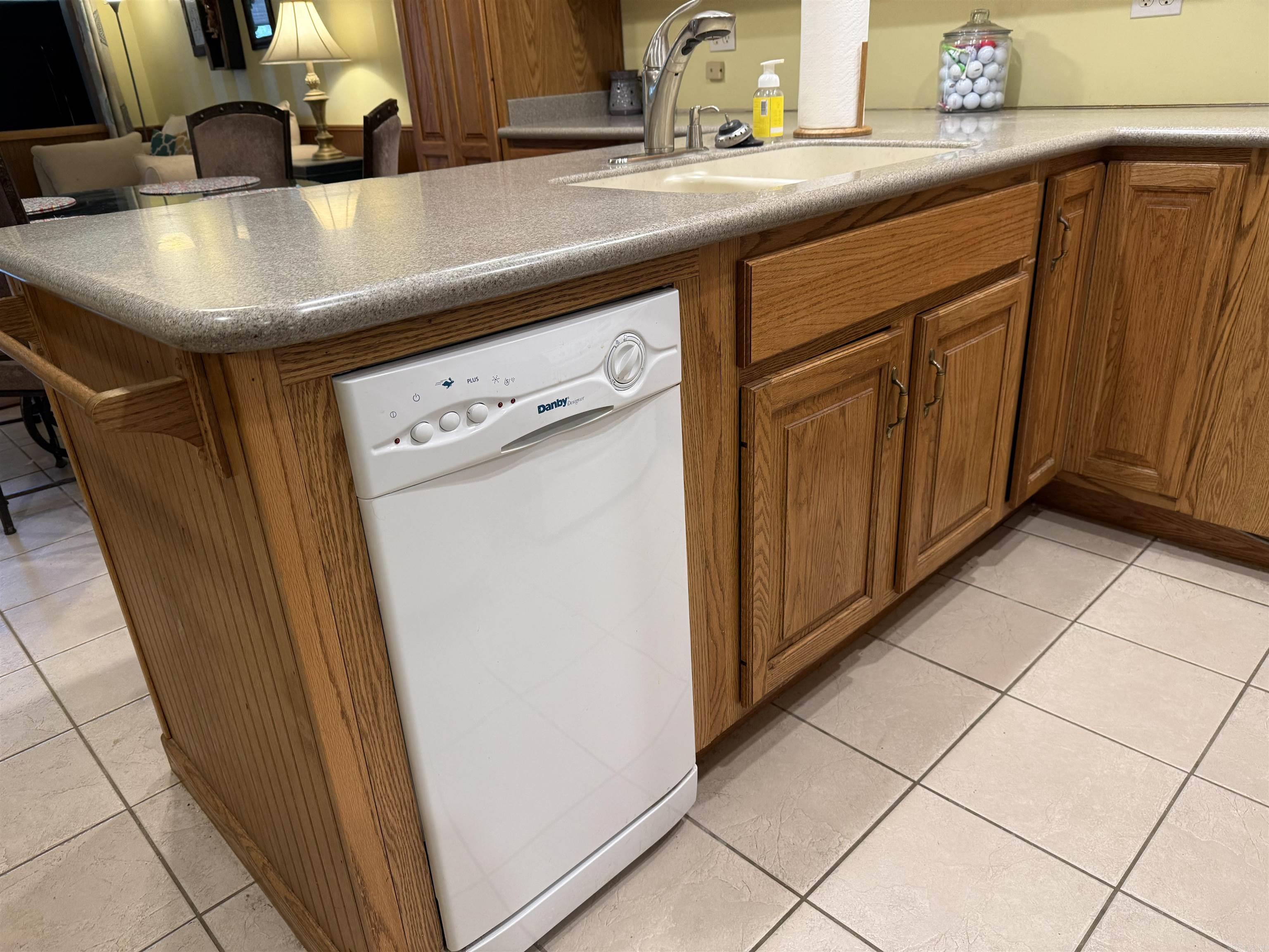 LAKEWOOD HILLS CONDO - Residential