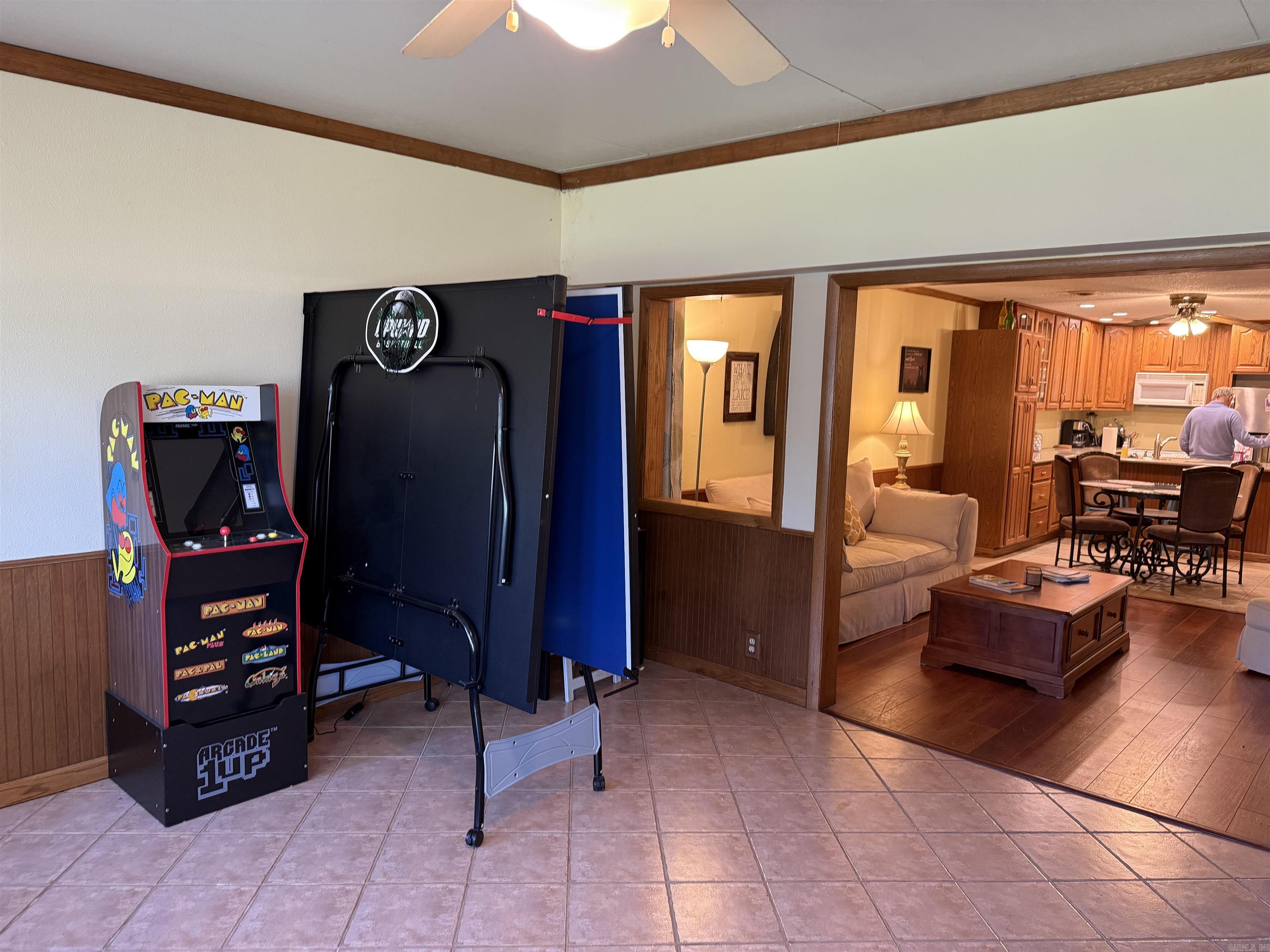 LAKEWOOD HILLS CONDO - Residential