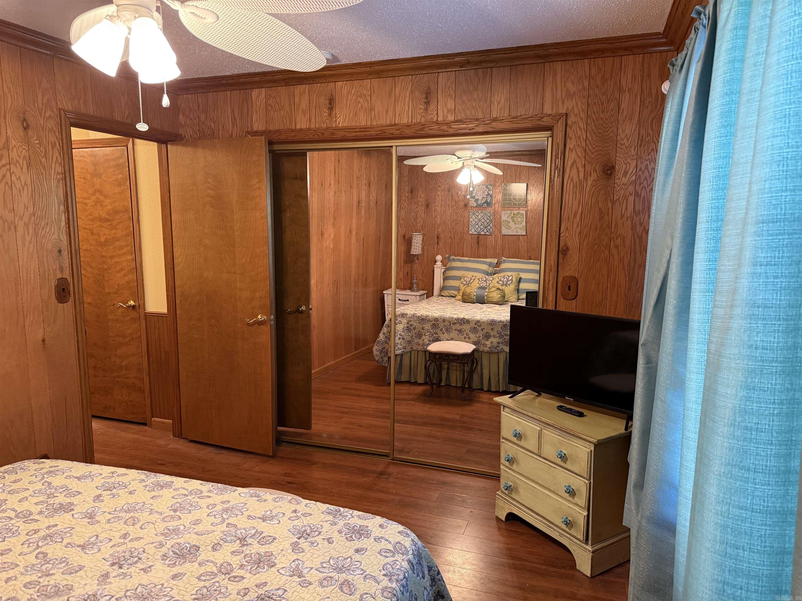 LAKEWOOD HILLS CONDO - Residential