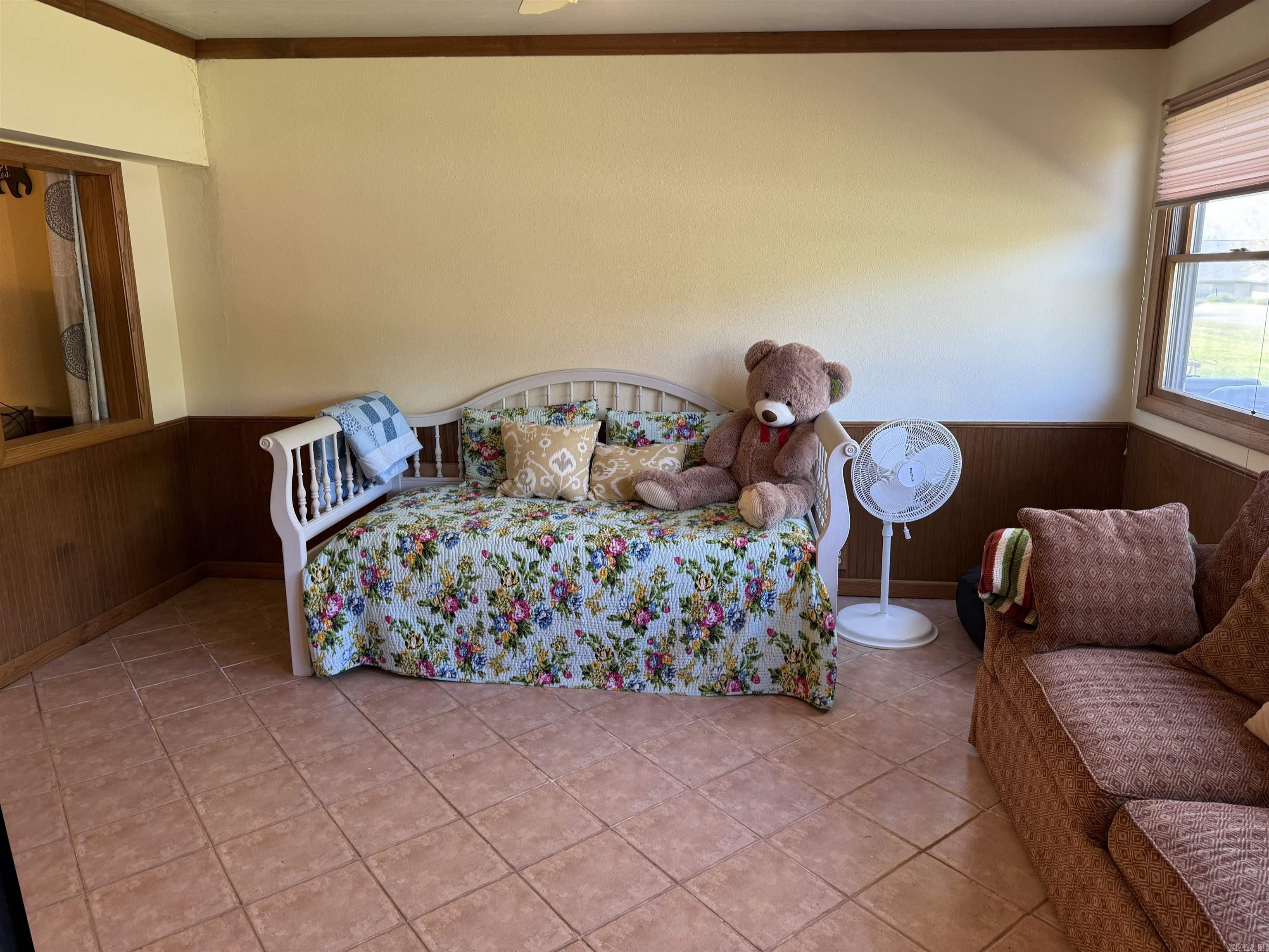 LAKEWOOD HILLS CONDO - Residential