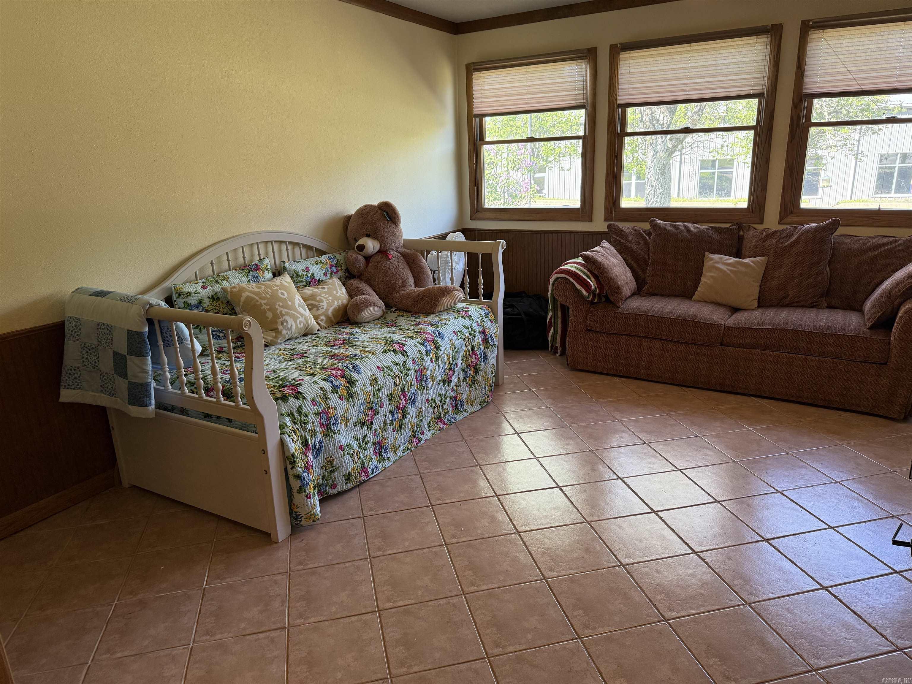 LAKEWOOD HILLS CONDO - Residential