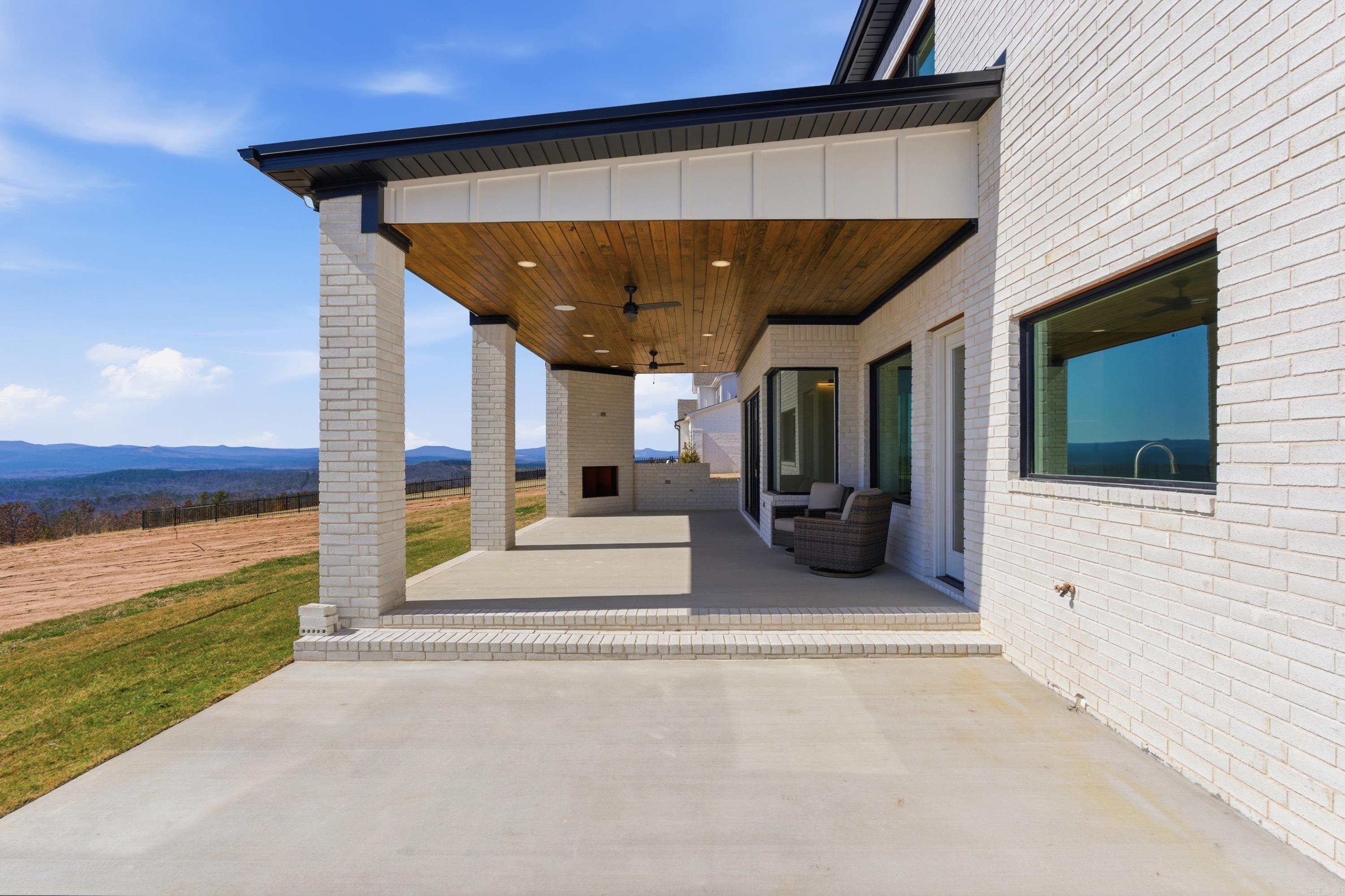 LAKEVIEW WEST - Residential