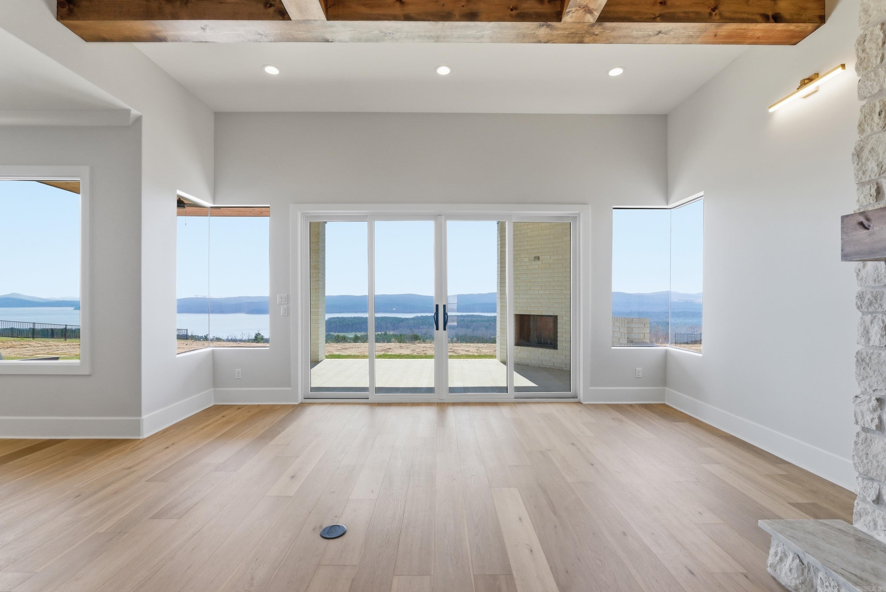 LAKEVIEW WEST - Residential