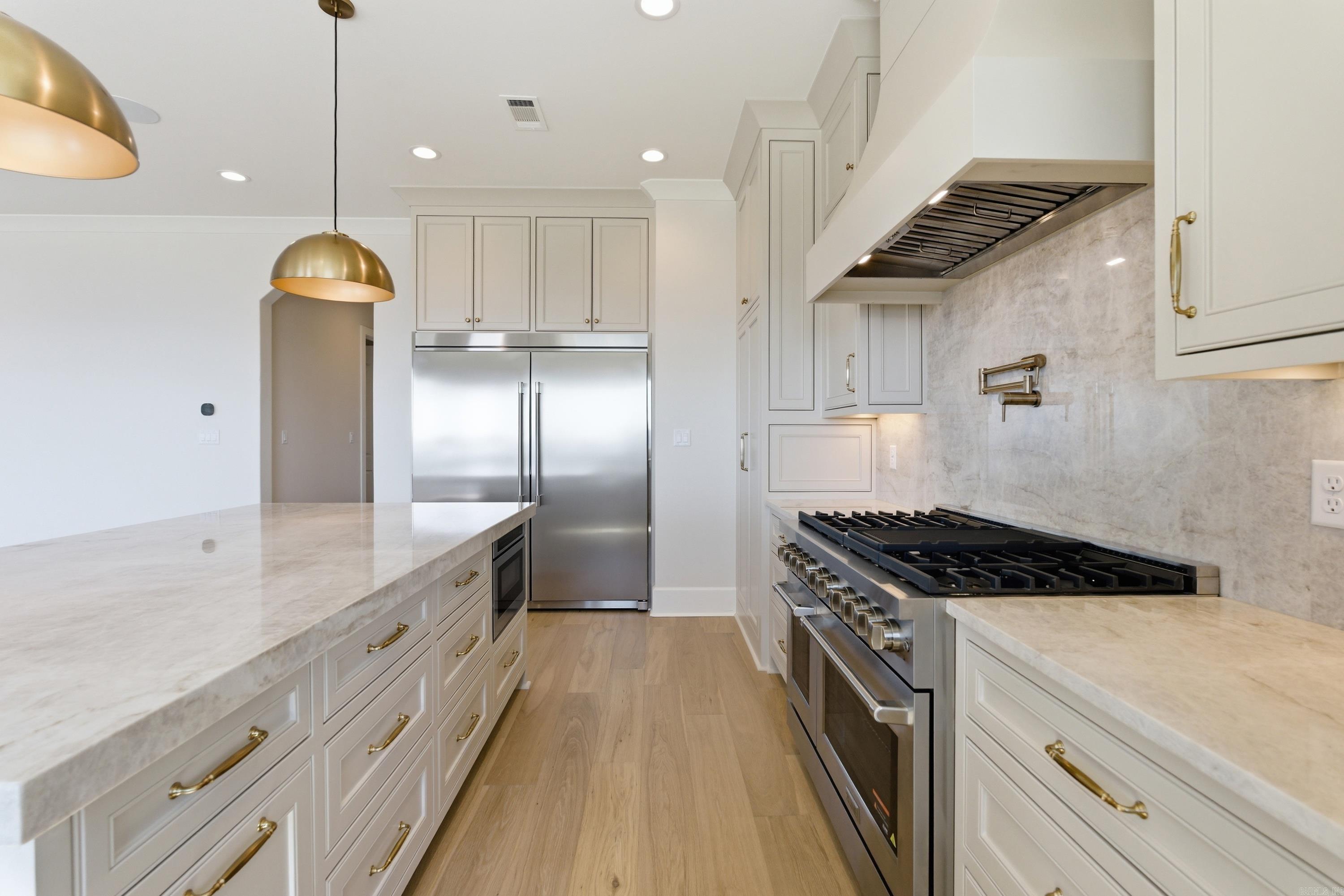 LAKEVIEW WEST - Residential