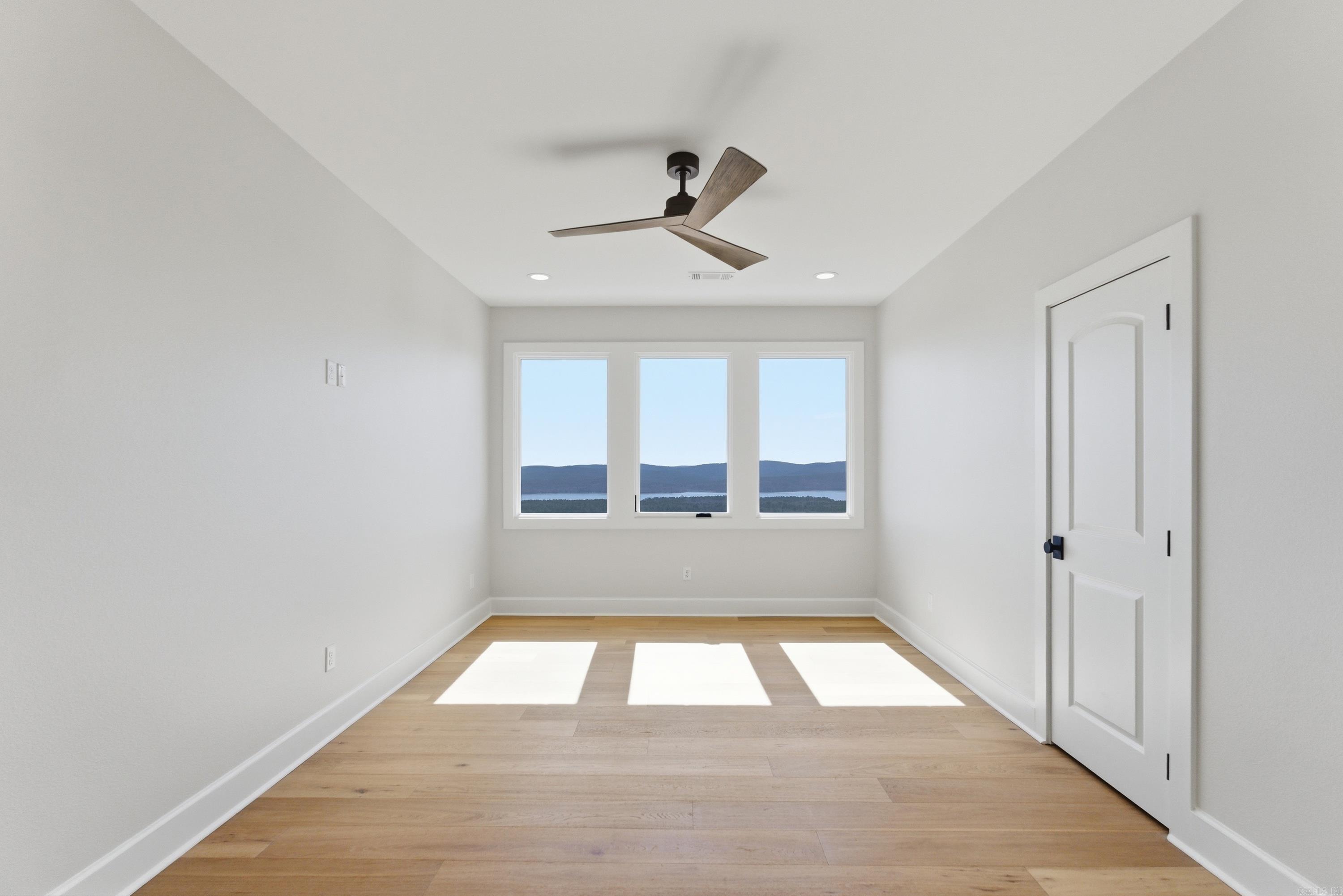 LAKEVIEW WEST - Residential