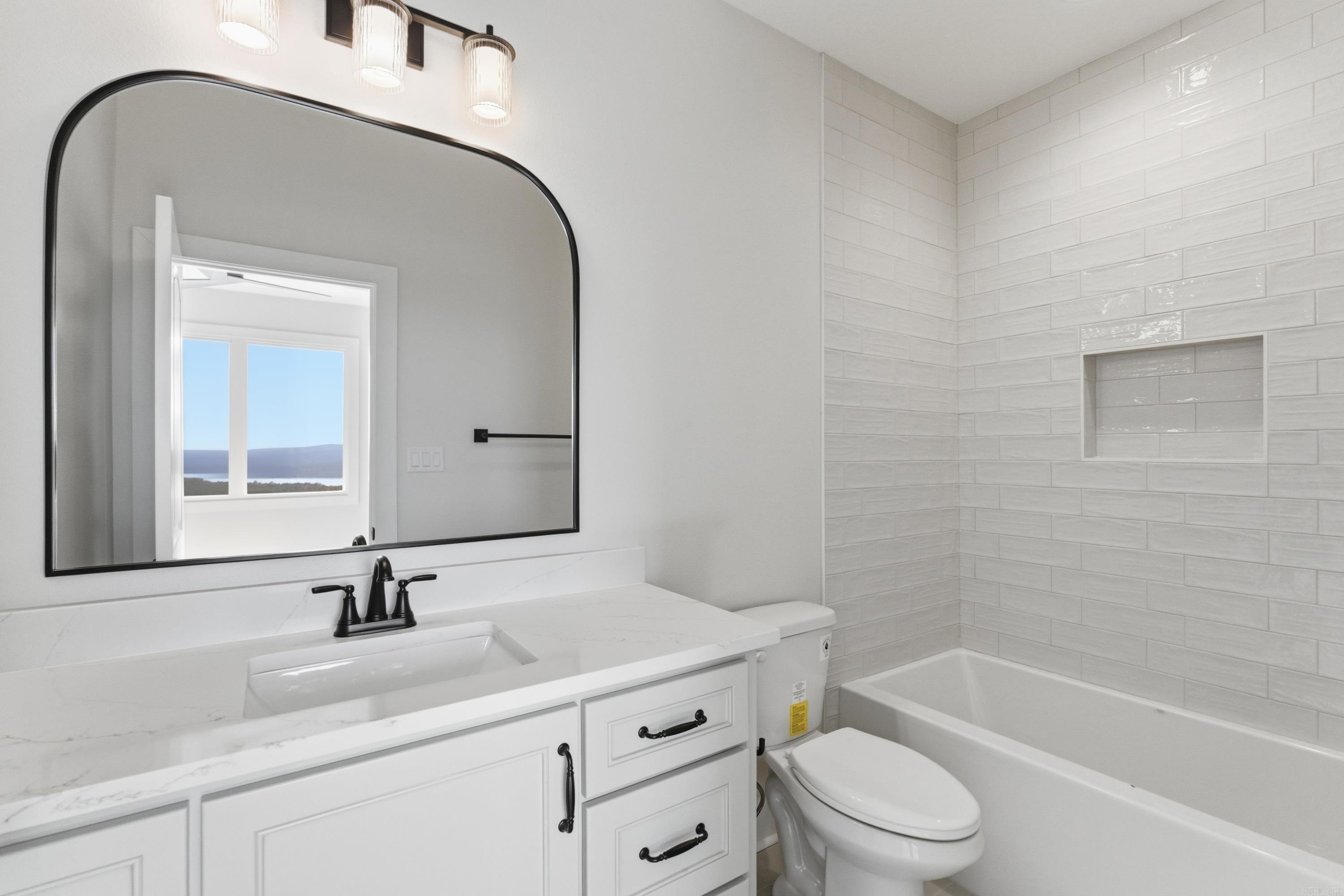 LAKEVIEW WEST - Residential