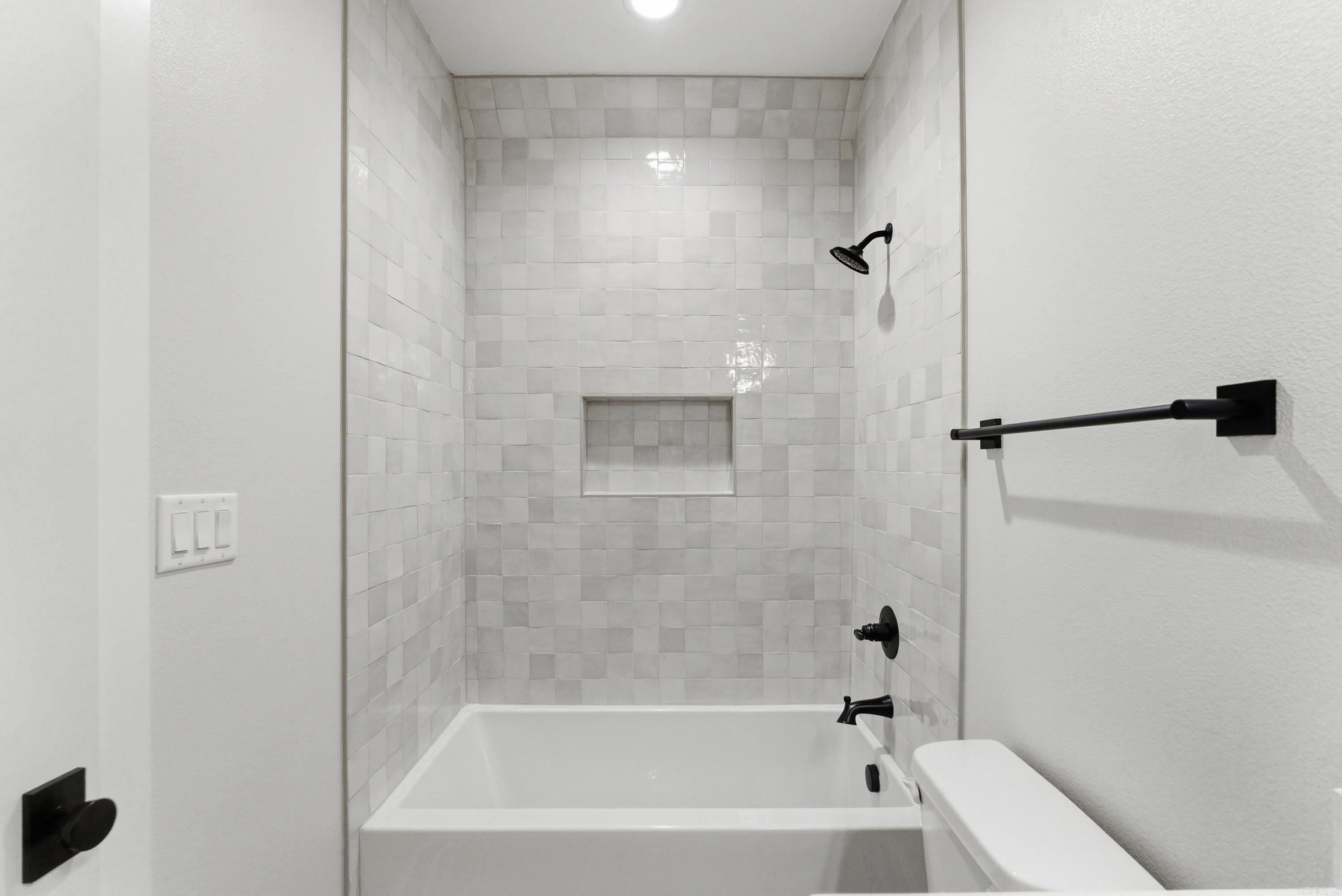 LAKEVIEW WEST - Residential