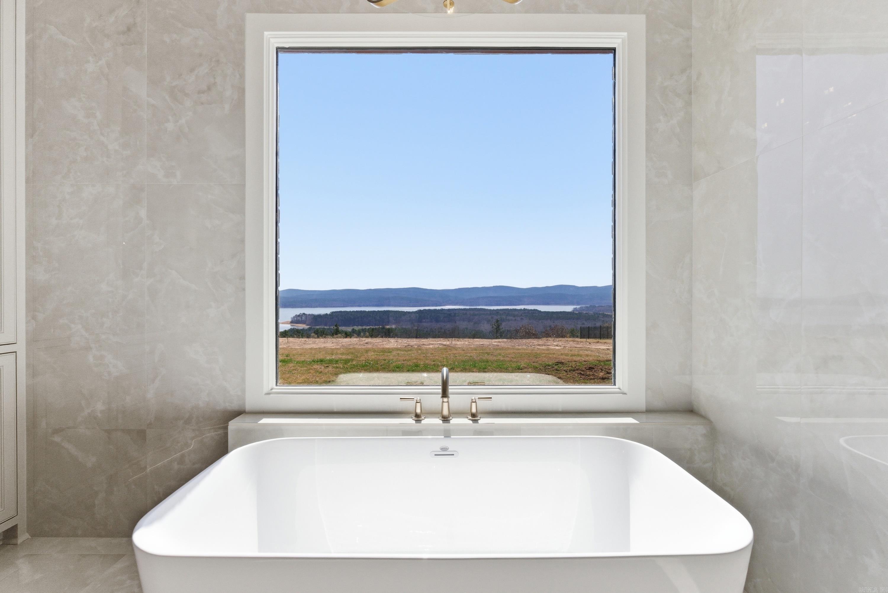 LAKEVIEW WEST - Residential