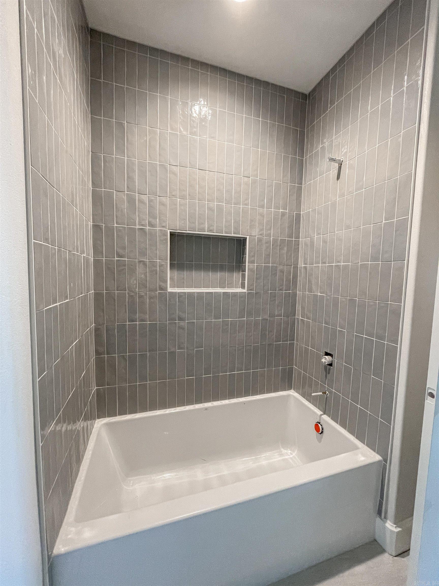 LAKEVIEW WEST - Residential