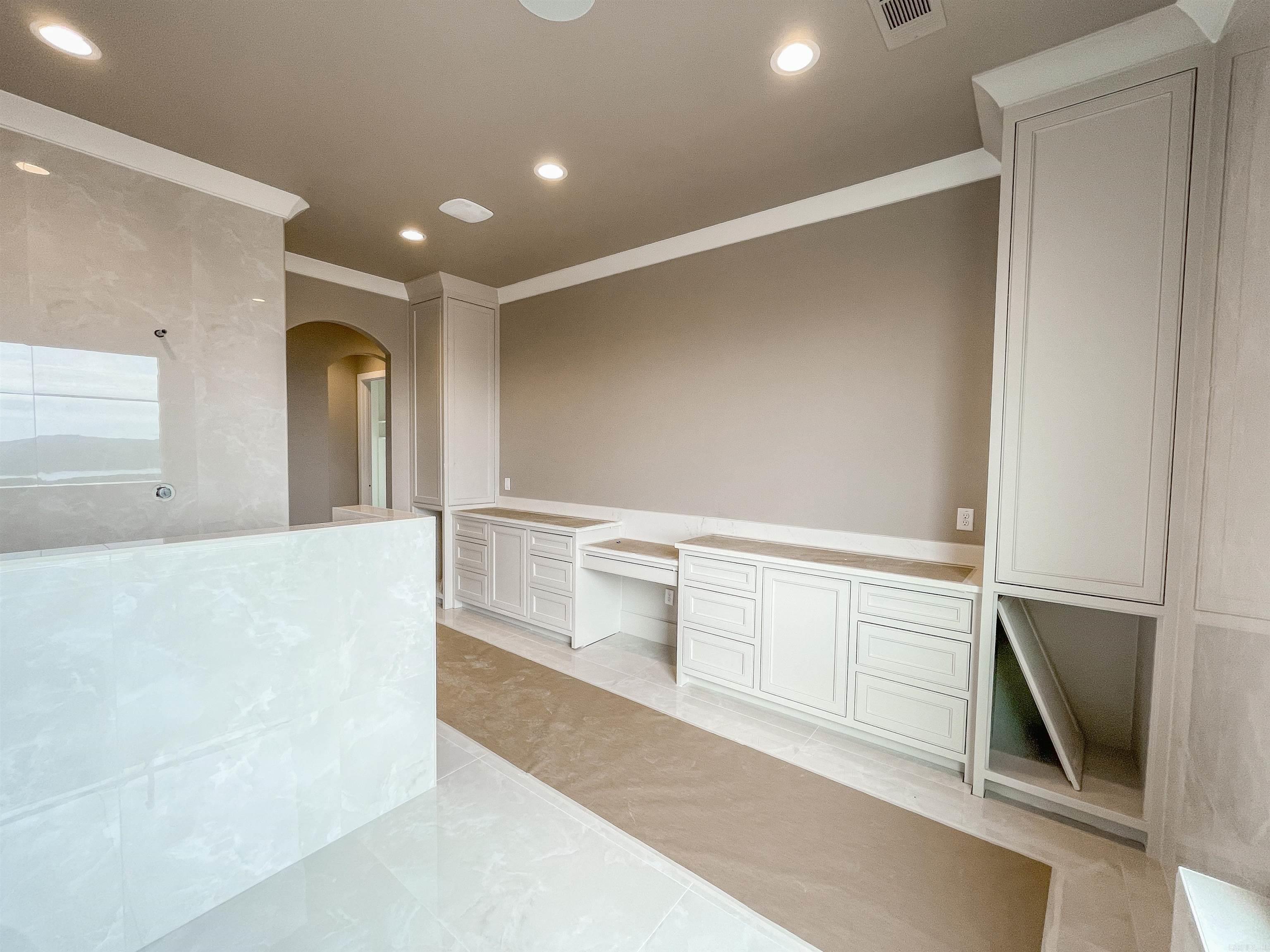 LAKEVIEW WEST - Residential