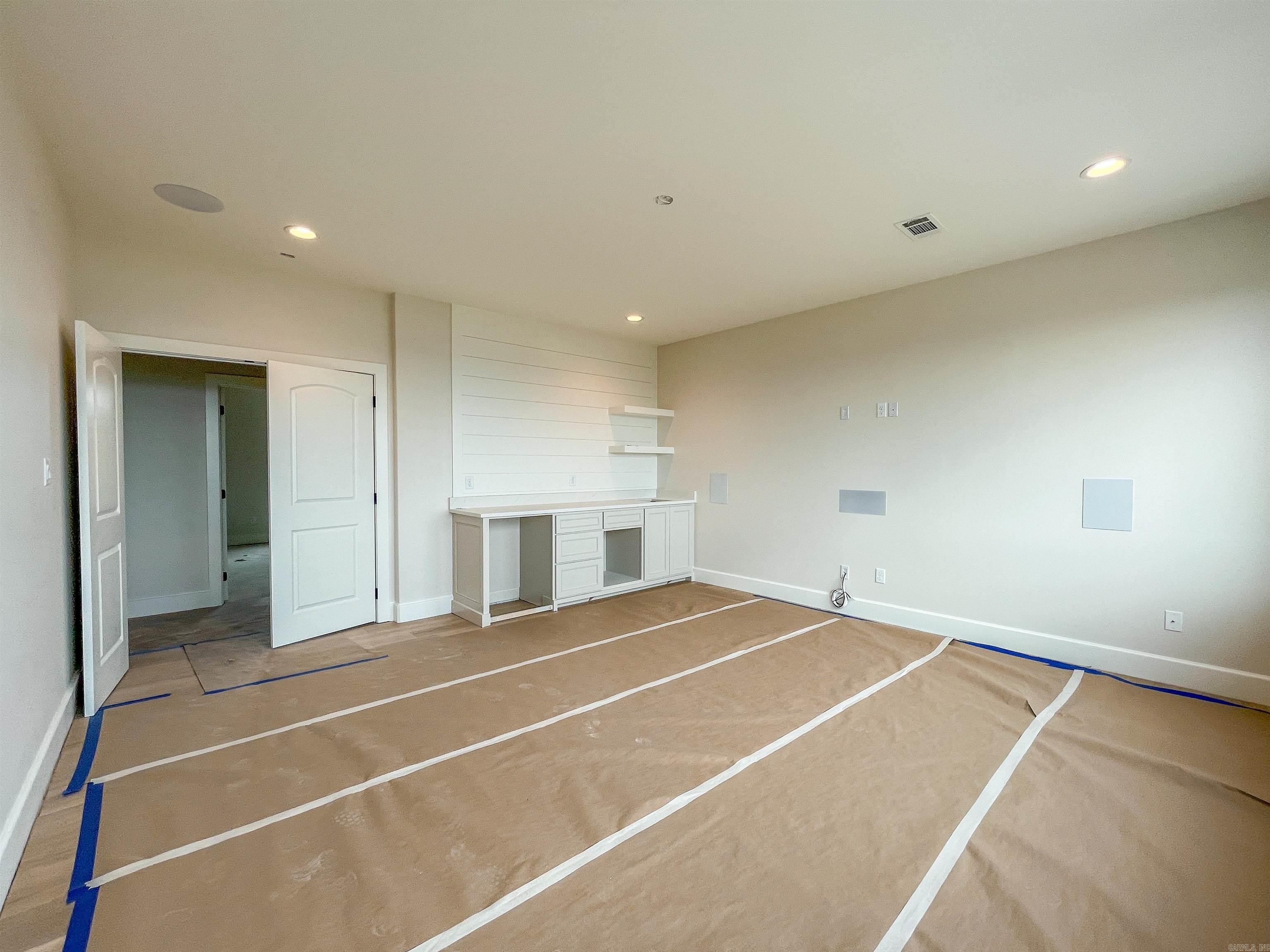 LAKEVIEW WEST - Residential