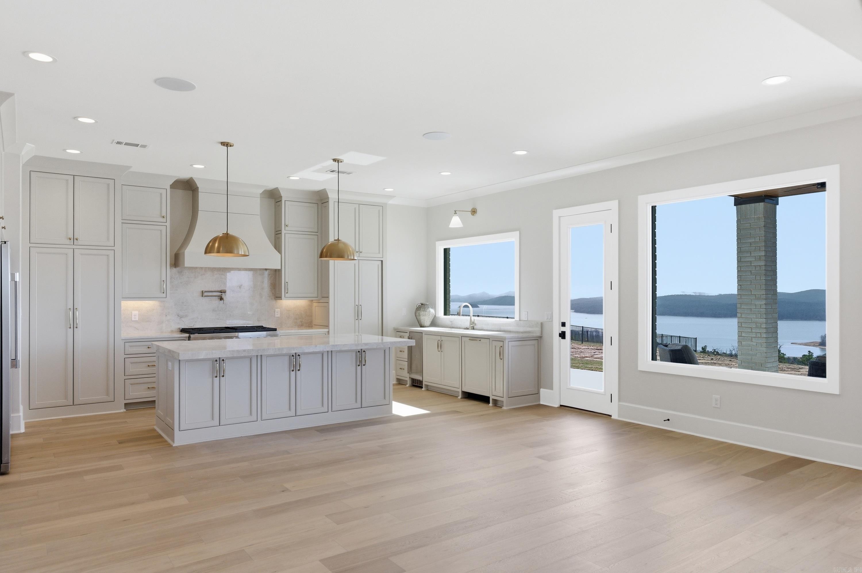 LAKEVIEW WEST - Residential