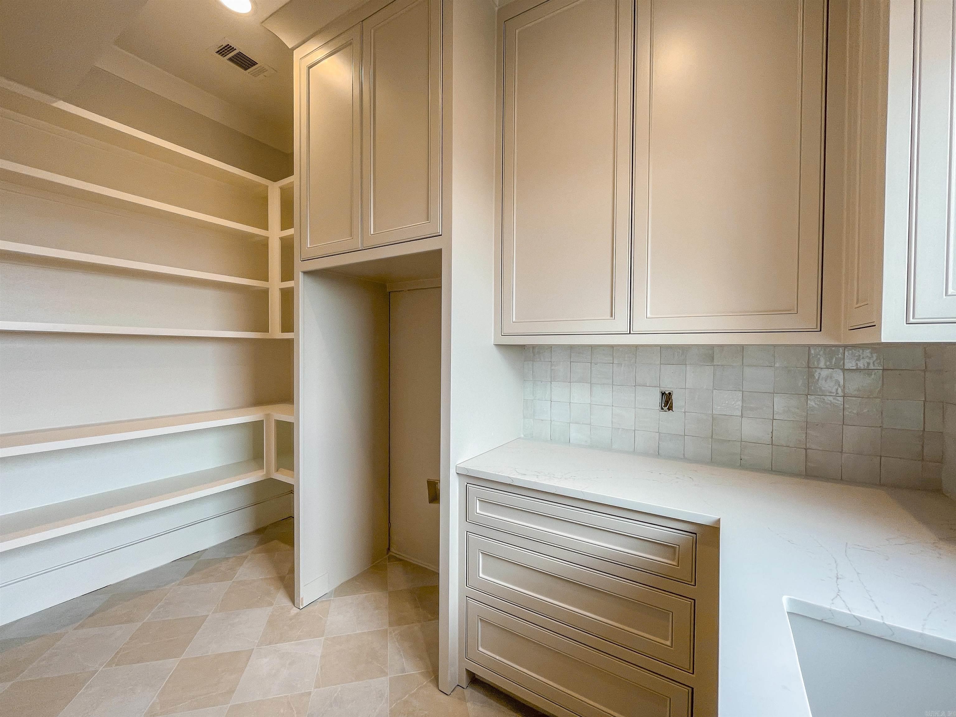 LAKEVIEW WEST - Residential