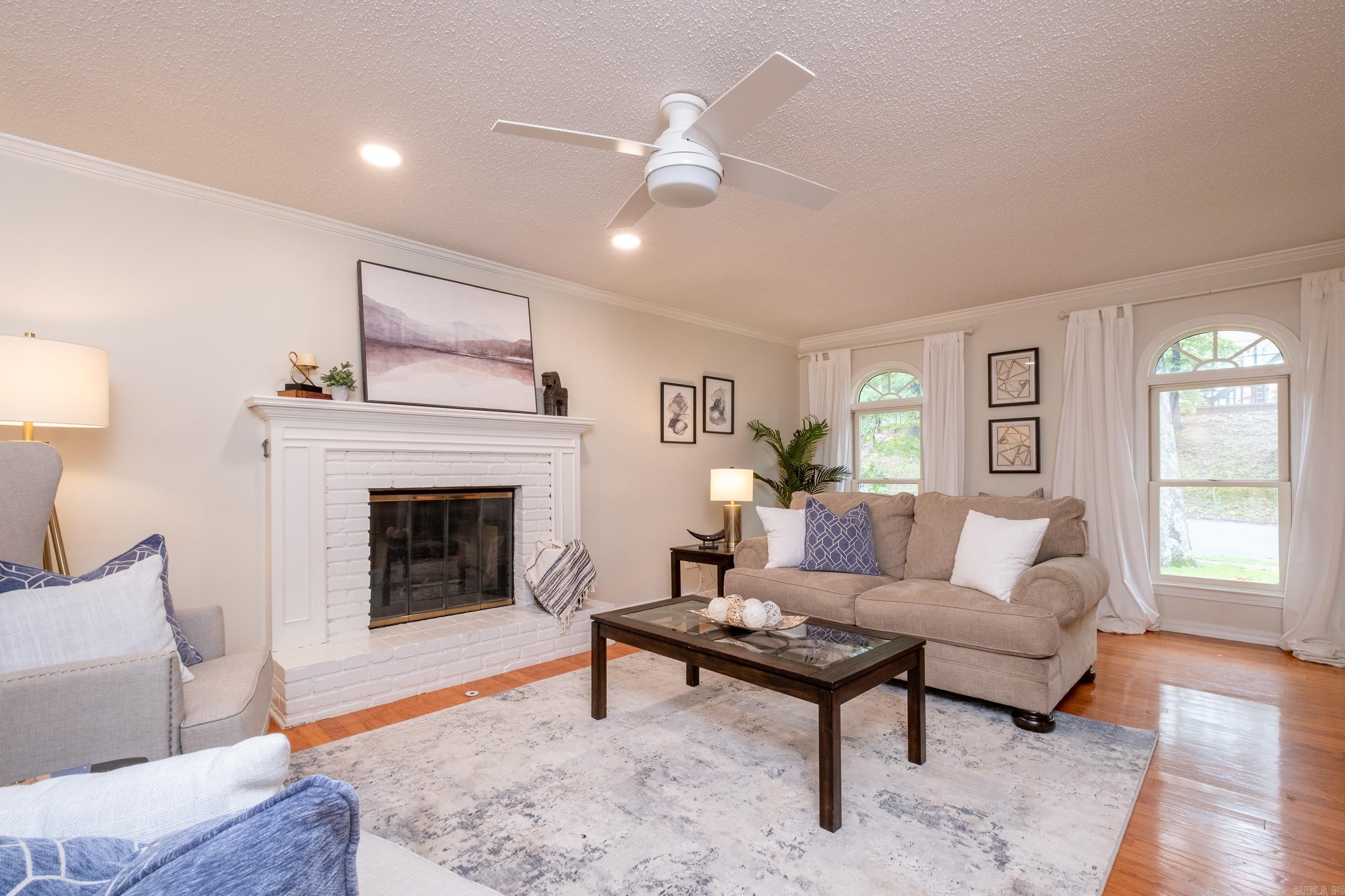 HOLLENBERG - Residential