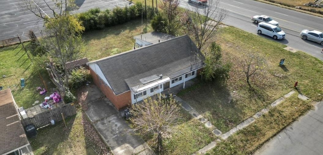 PRIME Commercial Lot, Recently rezoned from R2 to C3. Would be perfect for any business looking for high traffic visibility with +/-41,000 CPD. Lot is 85x117.5 with 85 facing Red Wolf and 117.5 feet facing Kingsbury. . Situated on the corner of Redwolf Blvd and Kingsbury St., just minutes from ASU! Centrally located to all Jonesboro has to offer with tons of shopping, restaurants, malls, and amenities. Call me or your favorite agent today to jump on this one-of-a-kind opportunity!