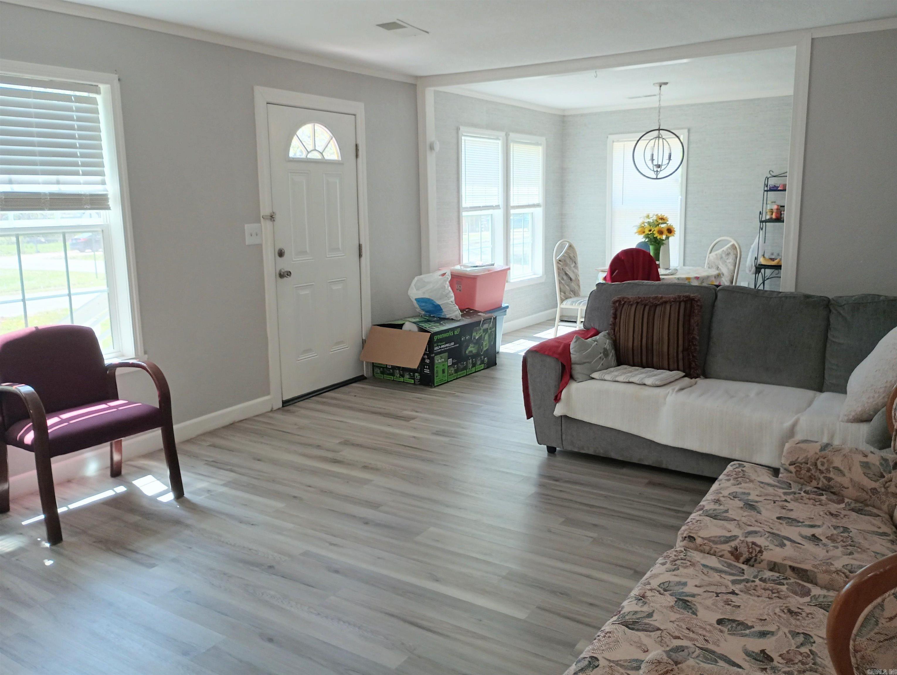 WEST END - Residential