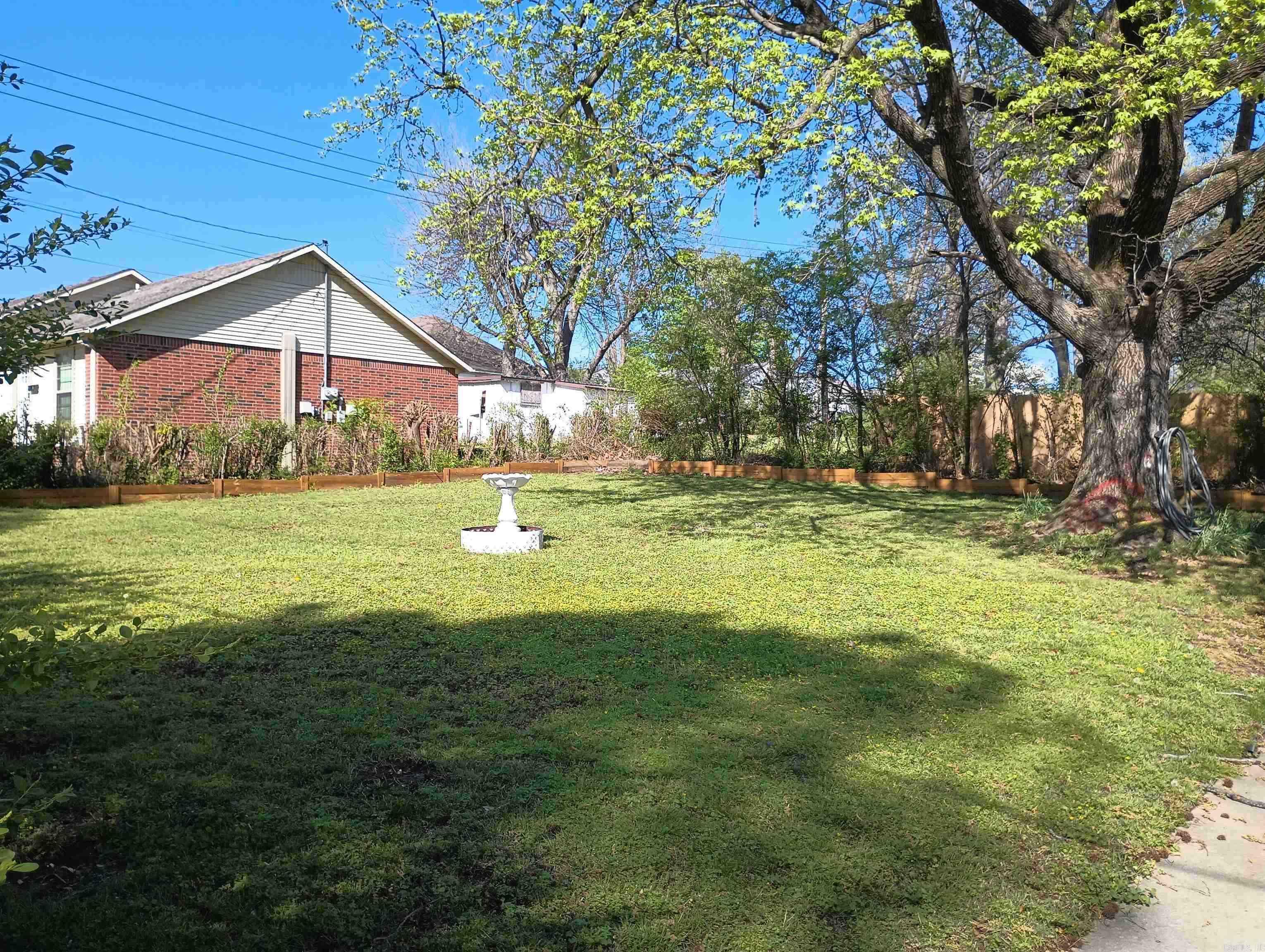 WEST END - Residential