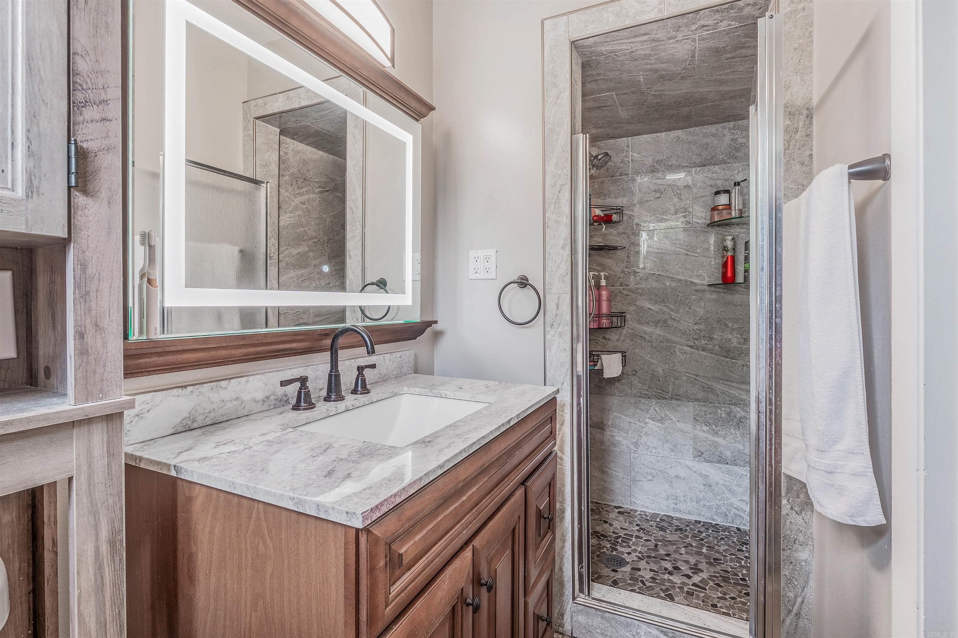 INDIAN HILLS - Residential