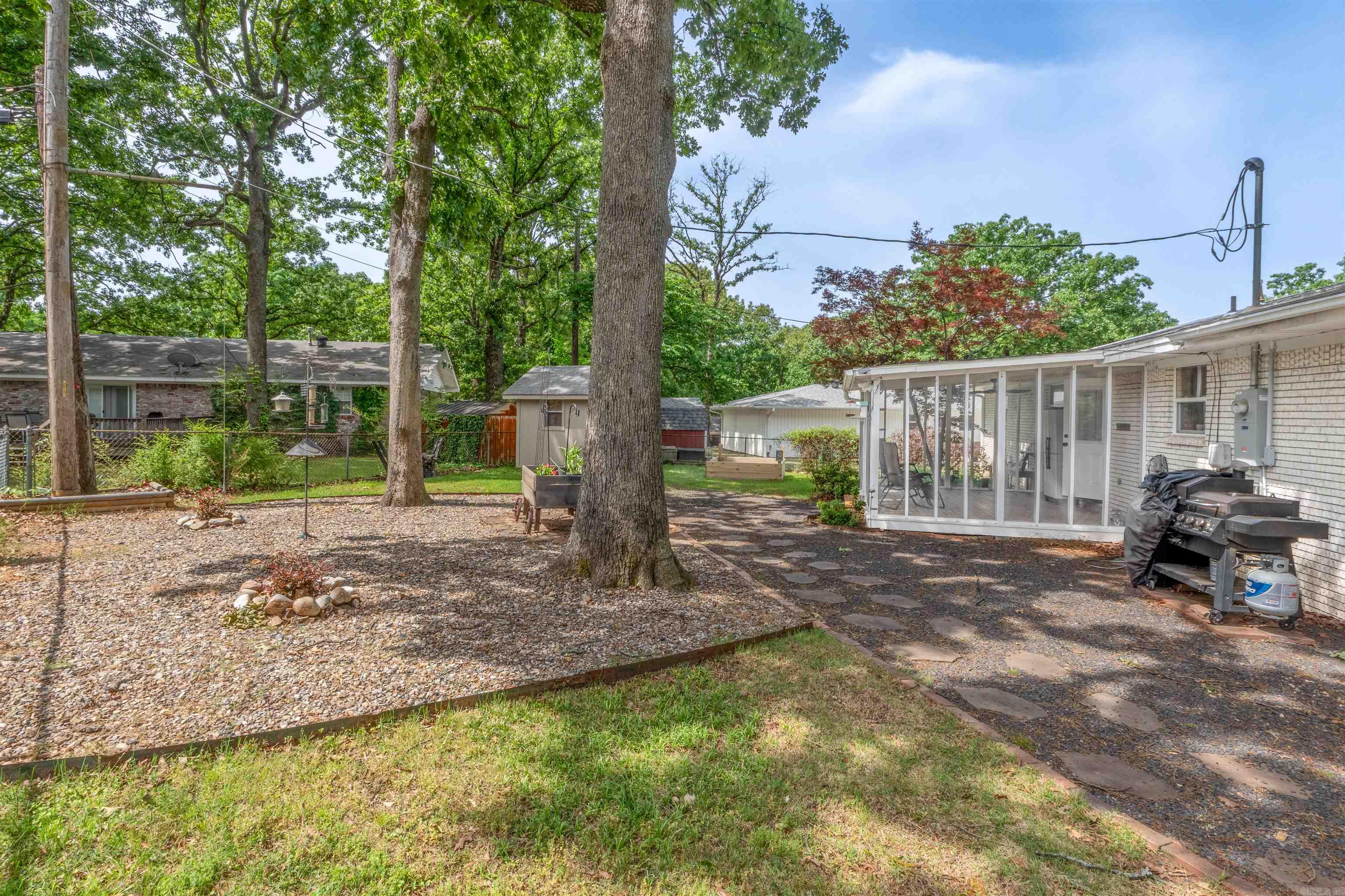 INDIAN HILLS - Residential