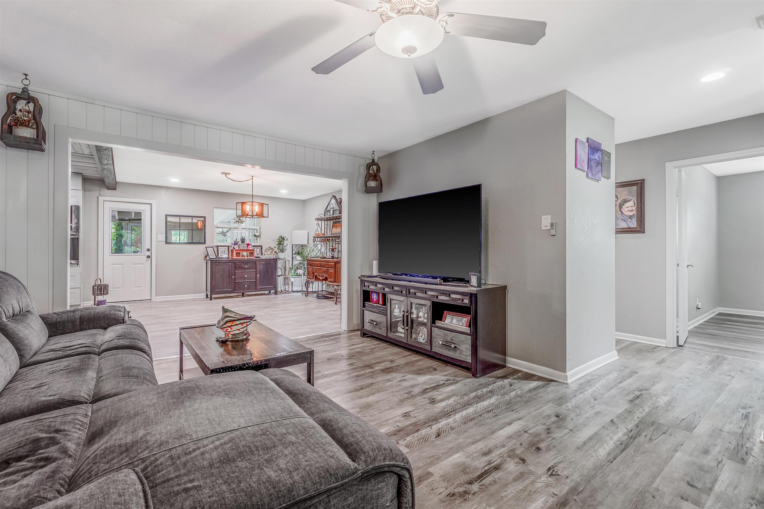 INDIAN HILLS - Residential