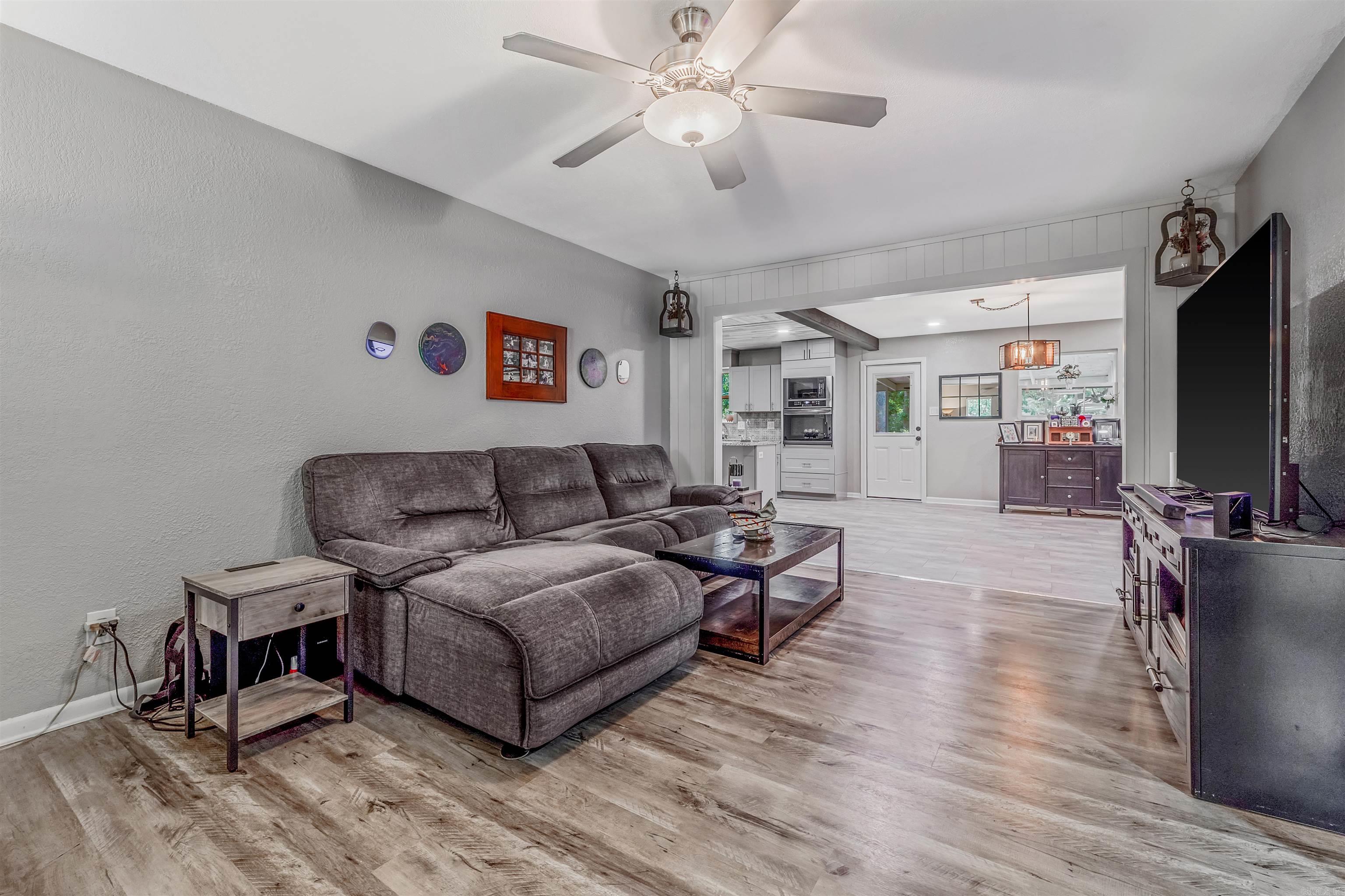 INDIAN HILLS - Residential