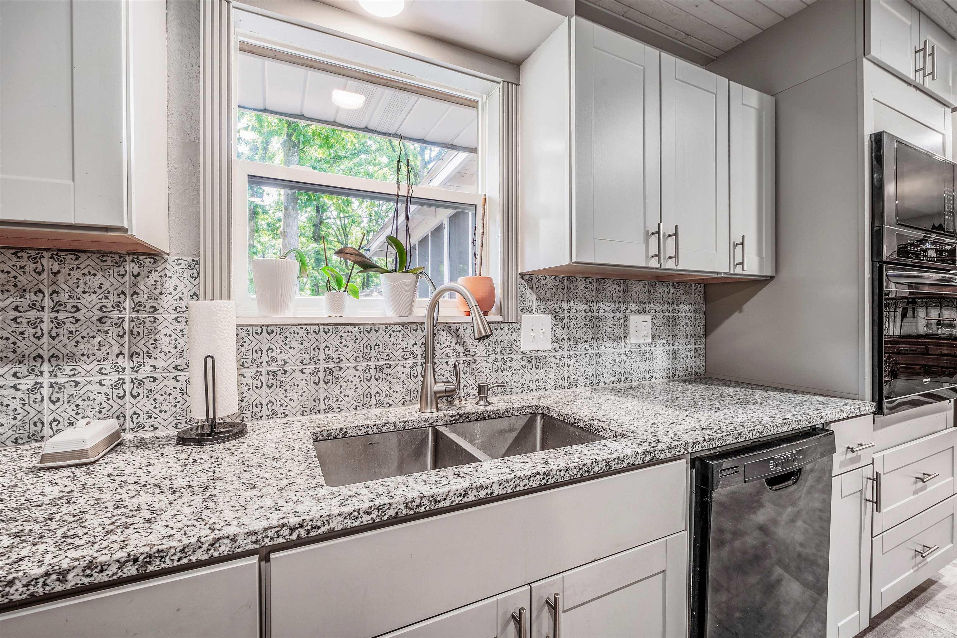 INDIAN HILLS - Residential