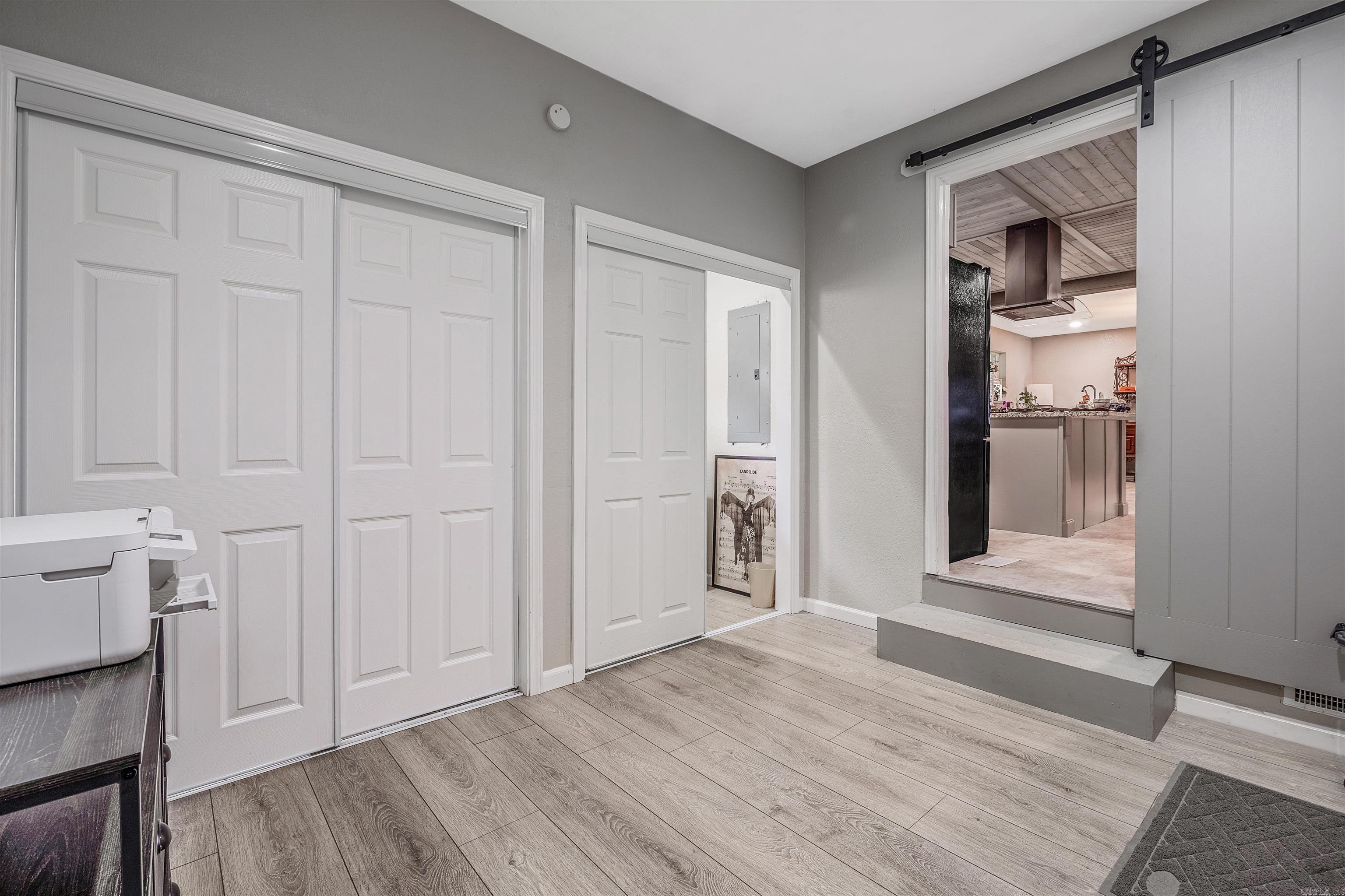 INDIAN HILLS - Residential