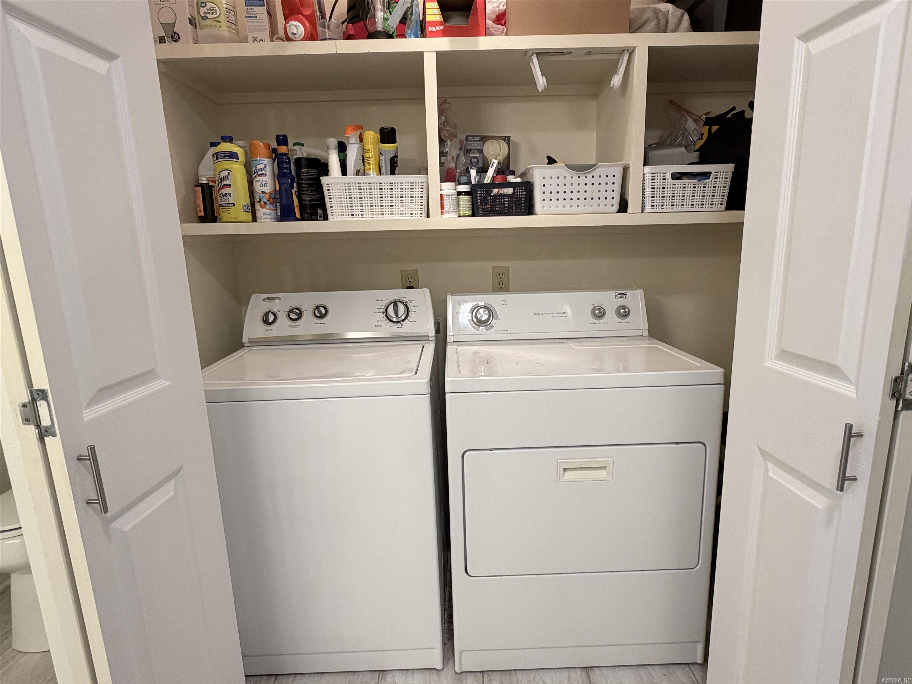 RIVER OAKS COMMONS - Residential