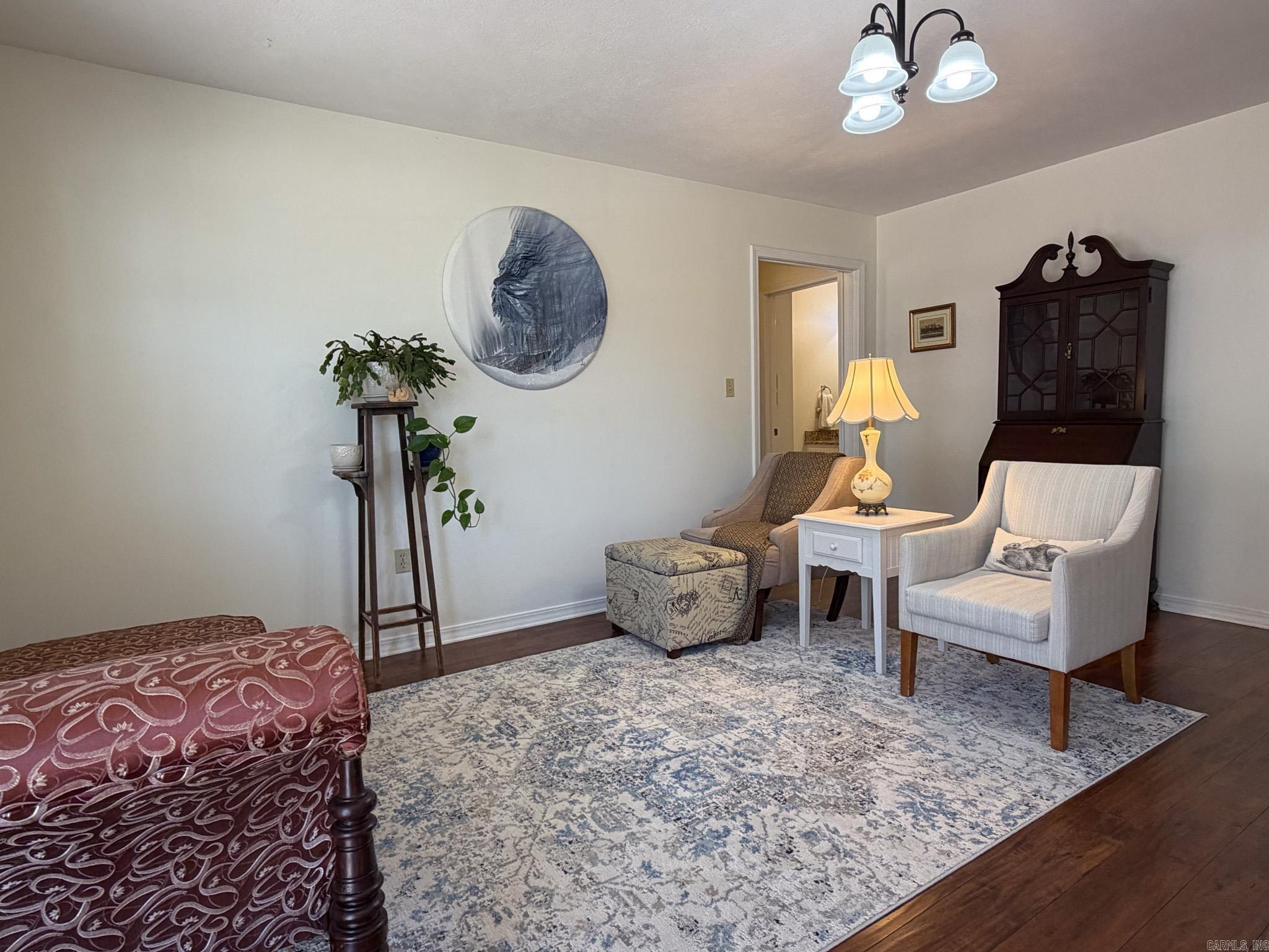 RIVER OAKS COMMONS - Residential