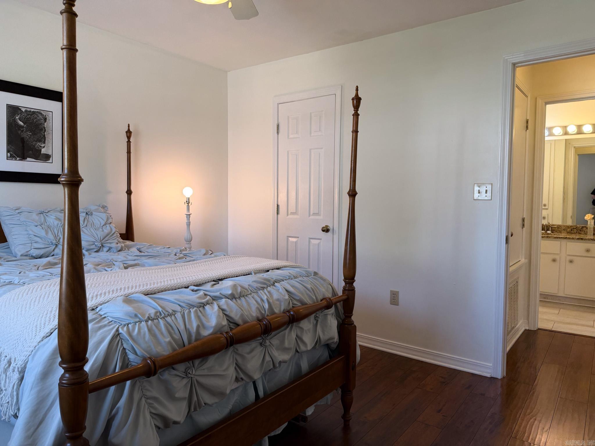 RIVER OAKS COMMONS - Residential