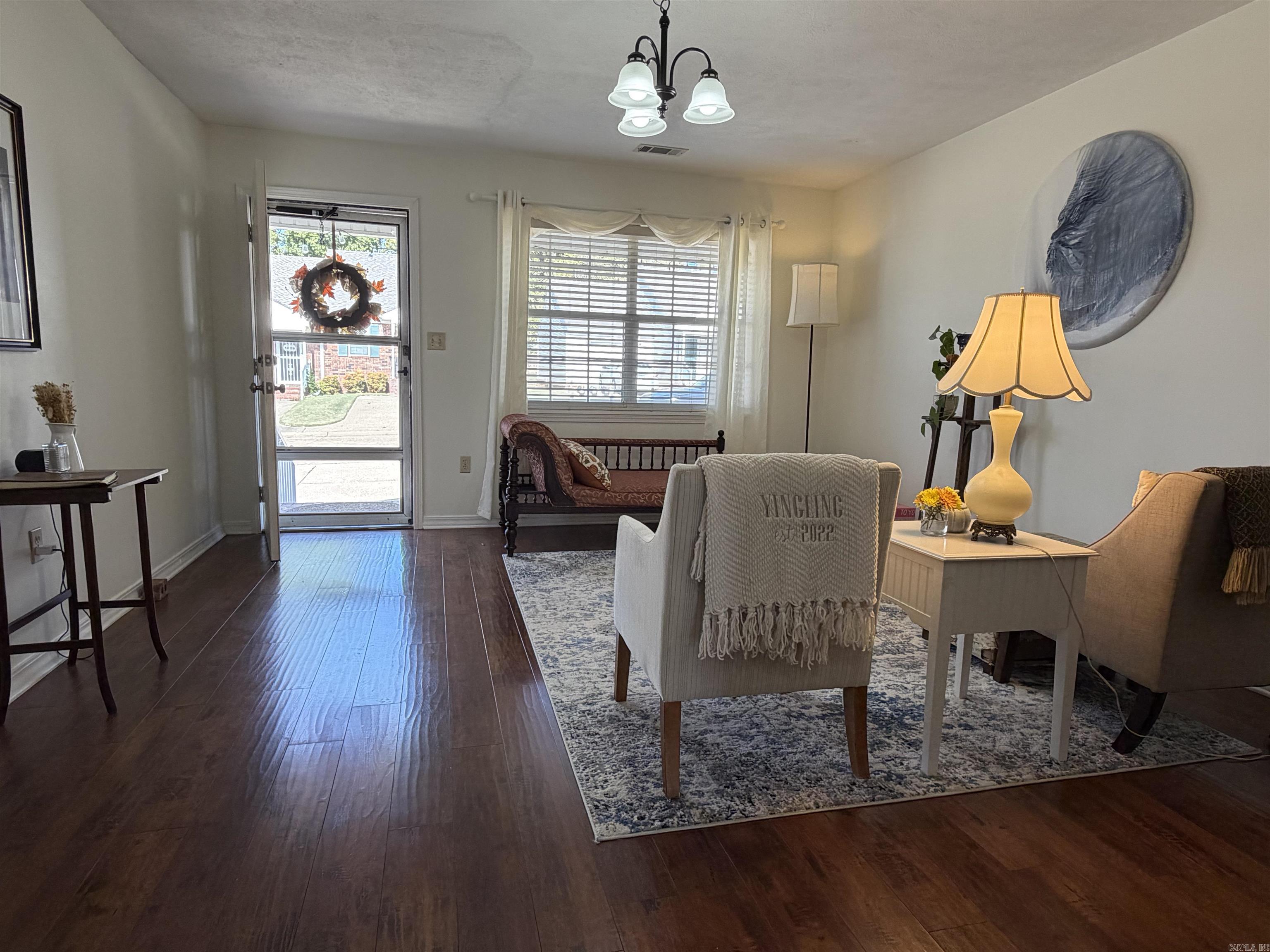 RIVER OAKS COMMONS - Residential