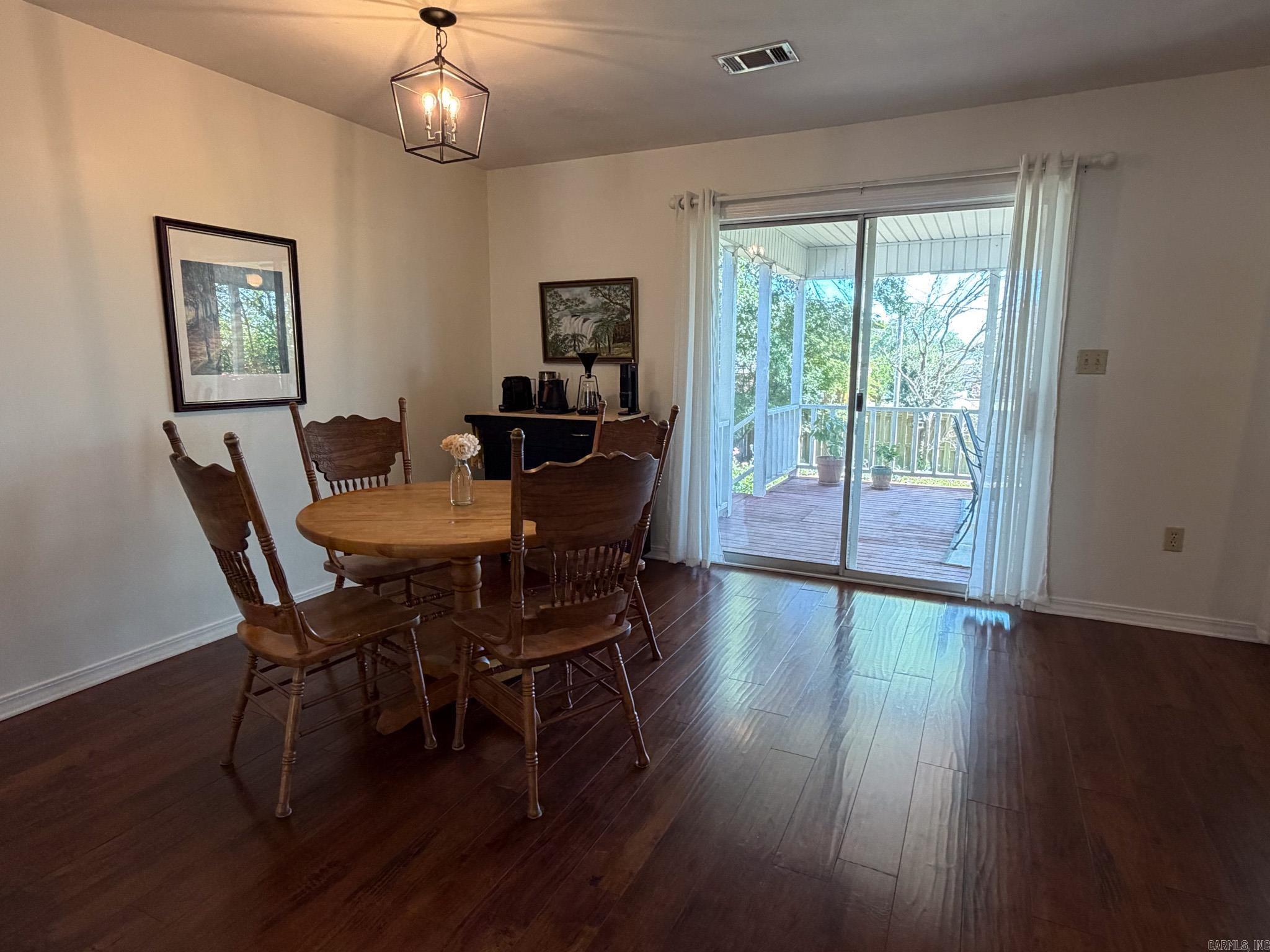 RIVER OAKS COMMONS - Residential