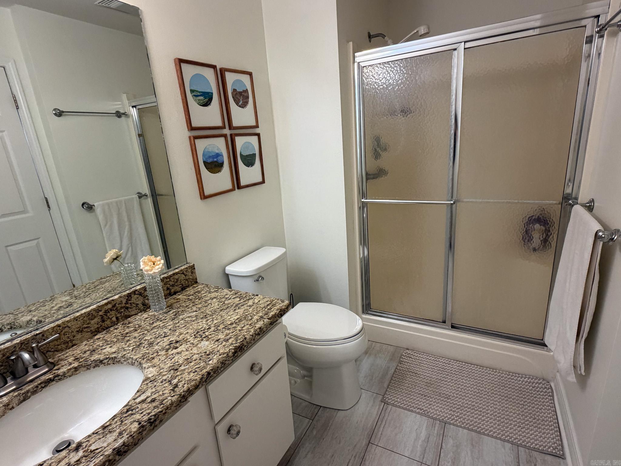 RIVER OAKS COMMONS - Residential