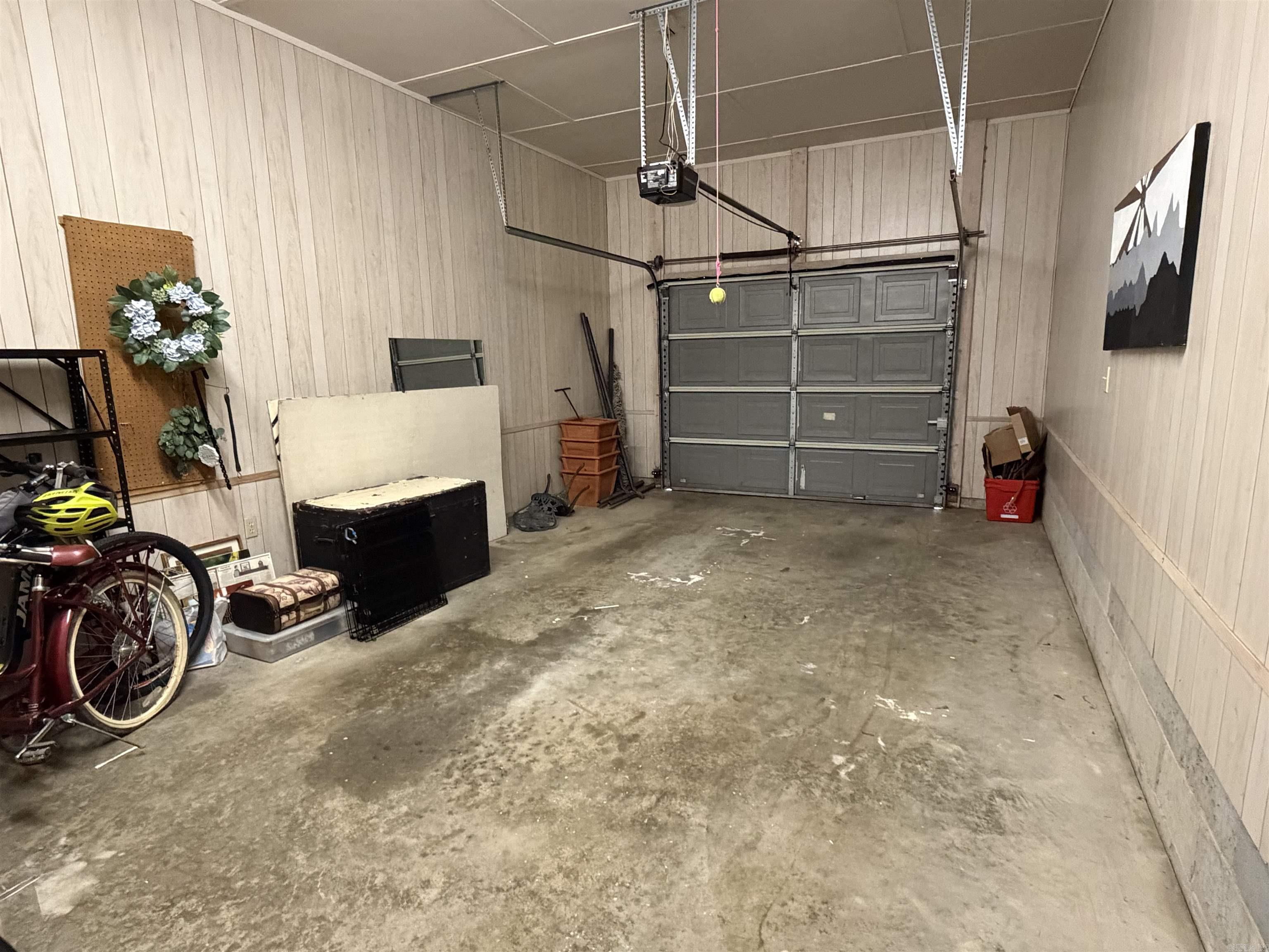 RIVER OAKS COMMONS - Residential