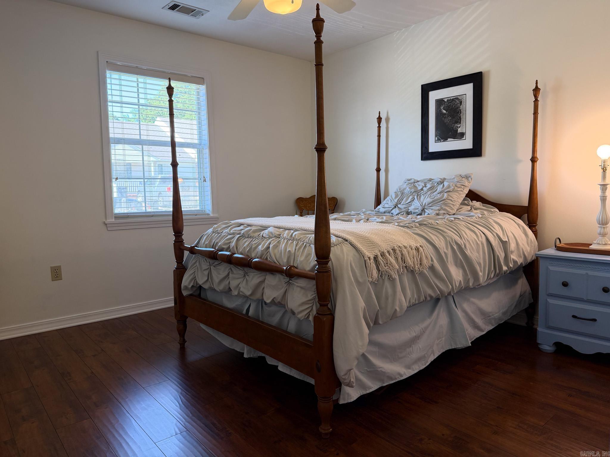 RIVER OAKS COMMONS - Residential
